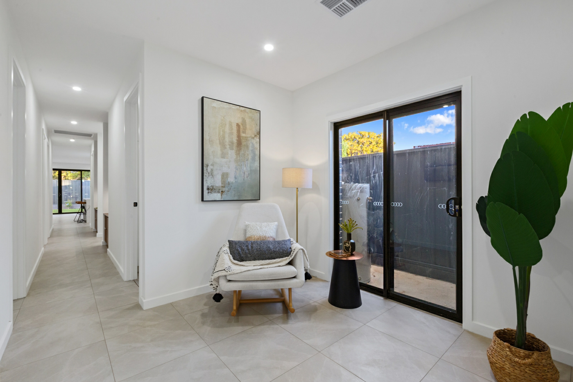 10A Dauntless Crescent, ELIZABETH DOWNS