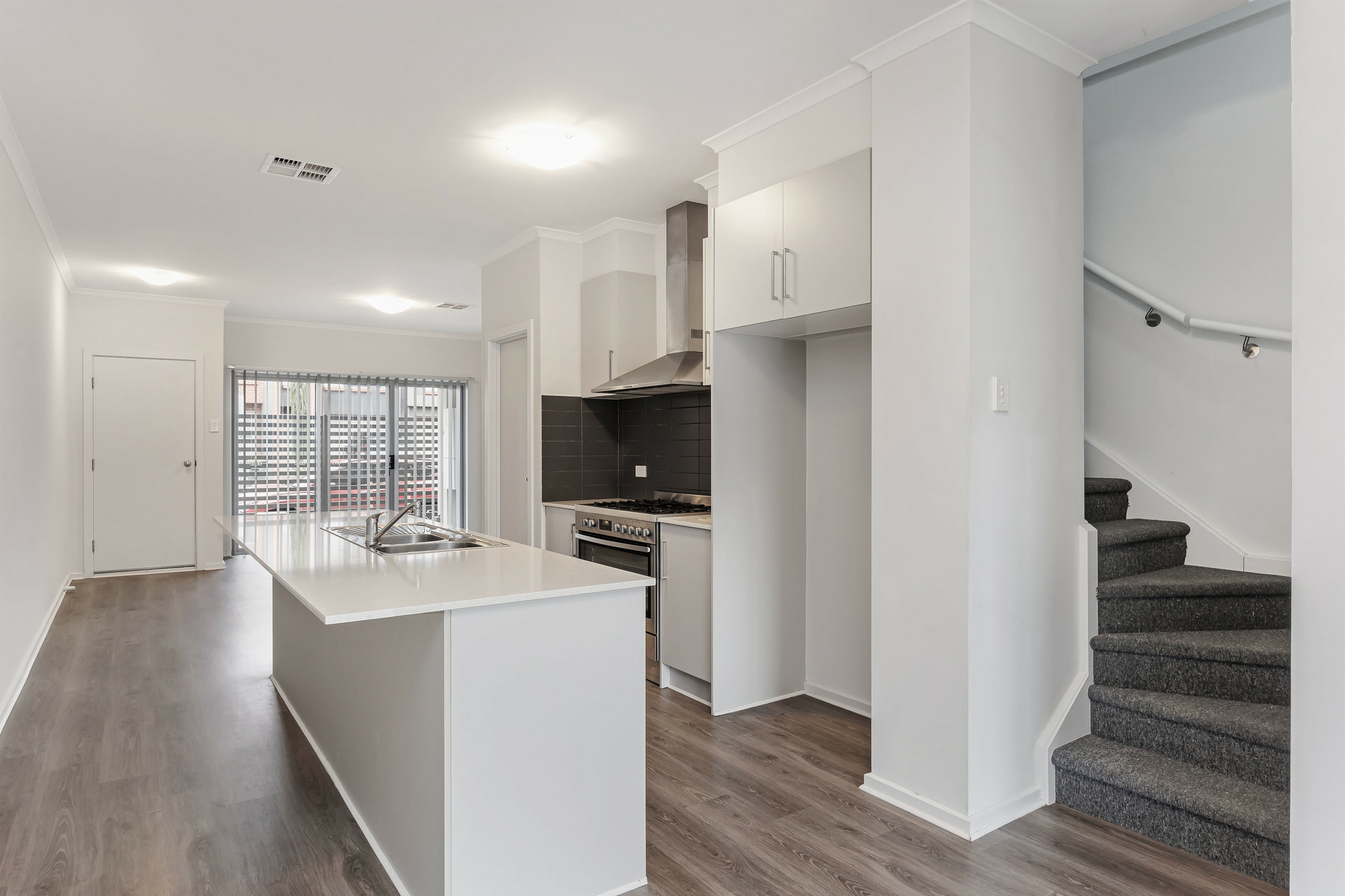 4 Grundy Road, LIGHTSVIEW