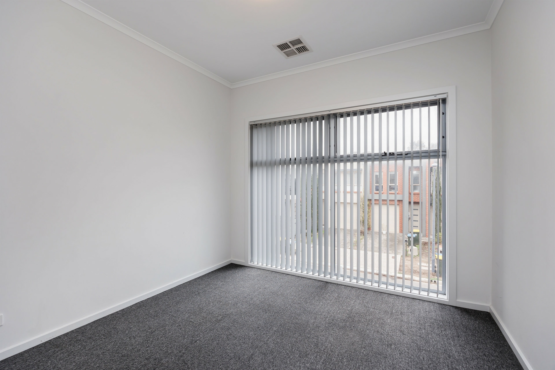 4 Grundy Road, LIGHTSVIEW