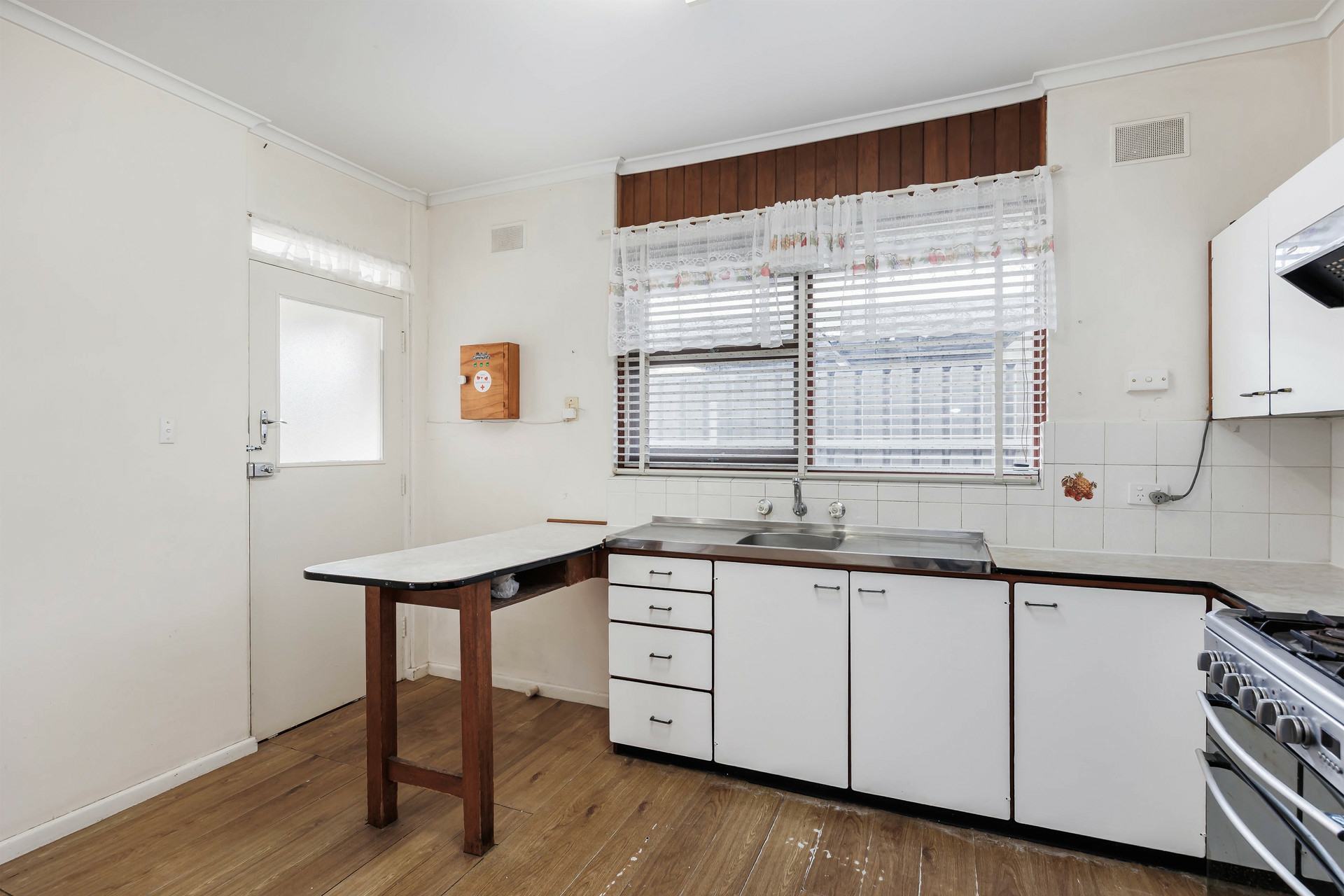 Res 15 Belmore Terrace, WOODVILLE