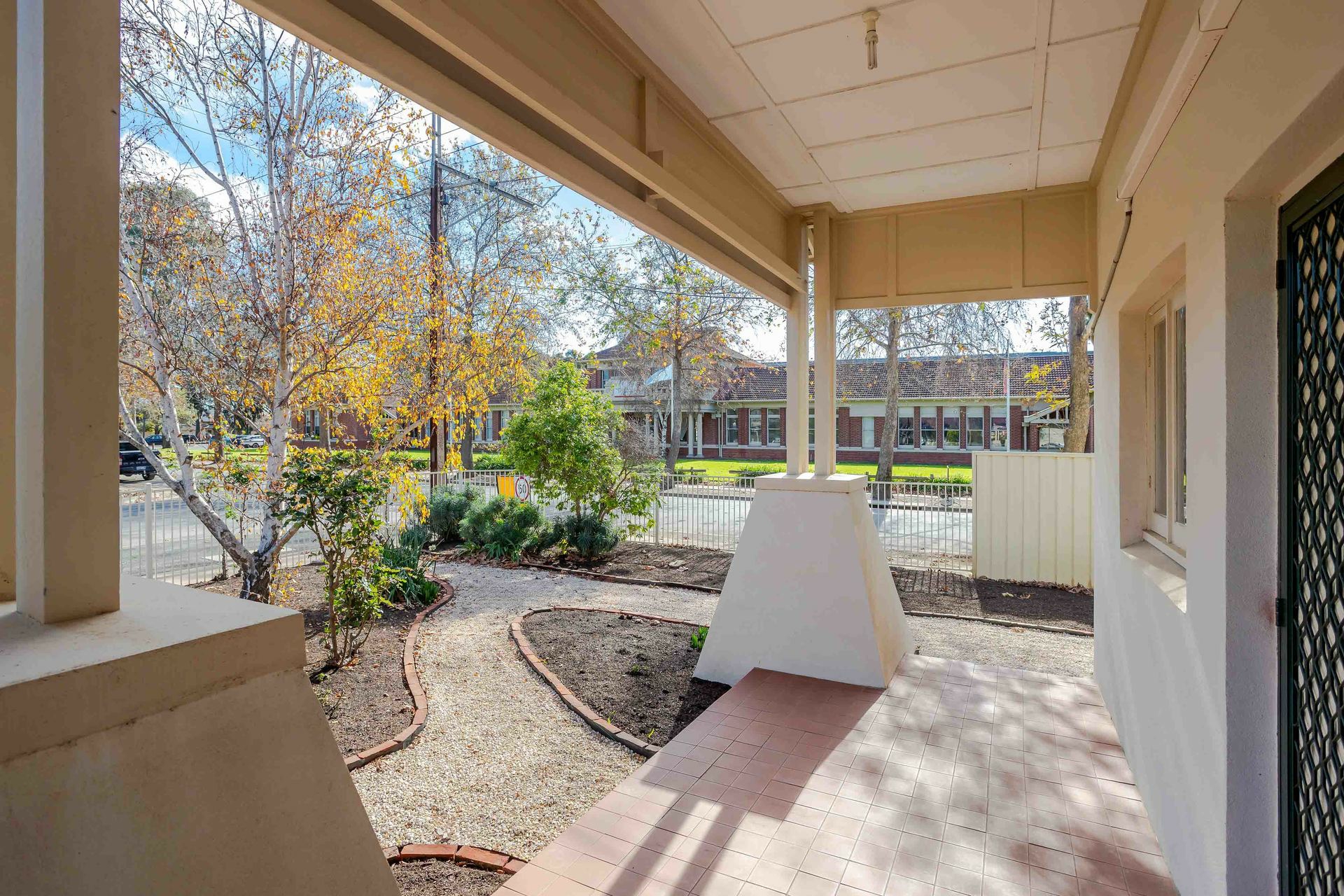 56 Shipster Street — photo 3 of 15