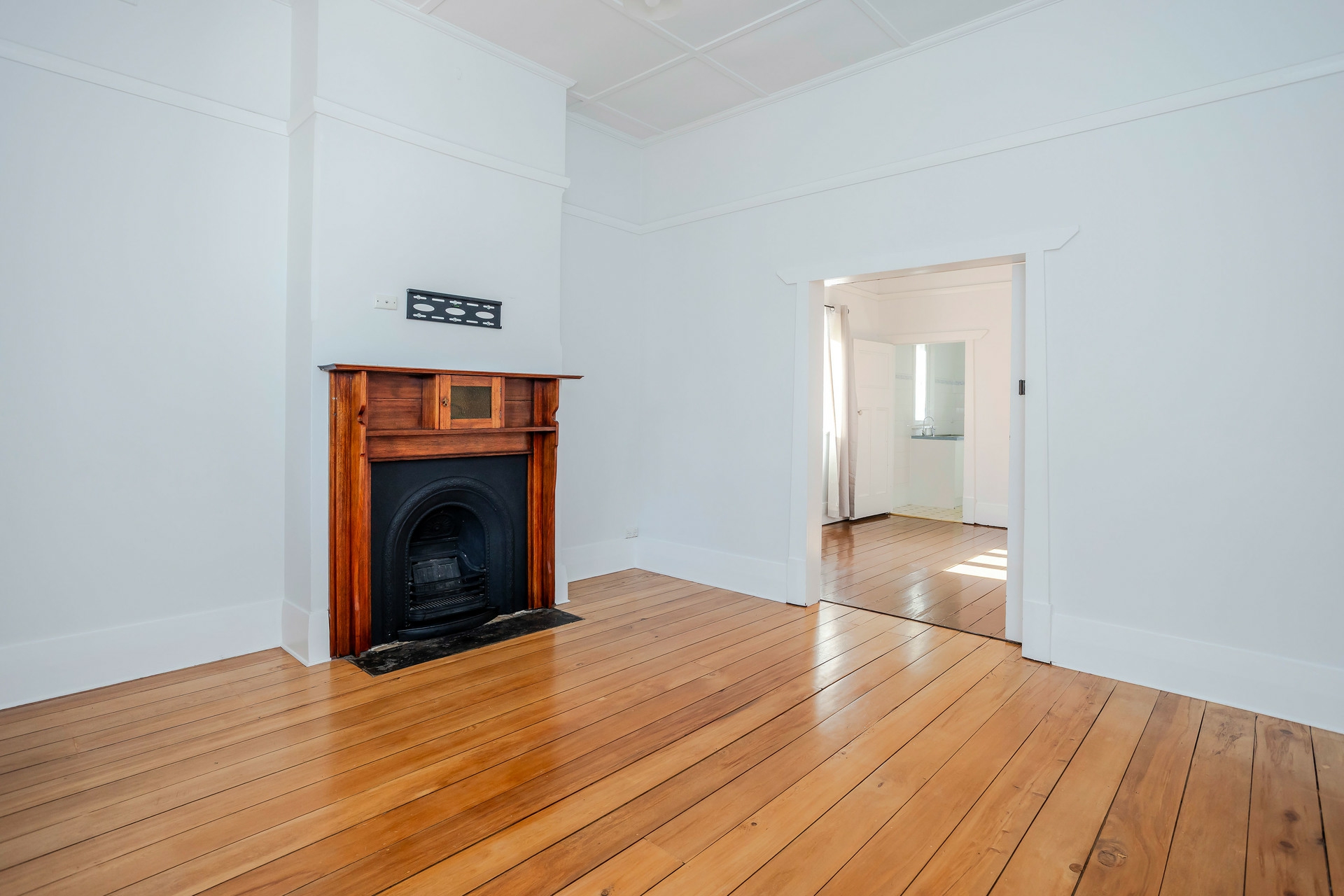 56 Shipster Street — photo 4 of 15