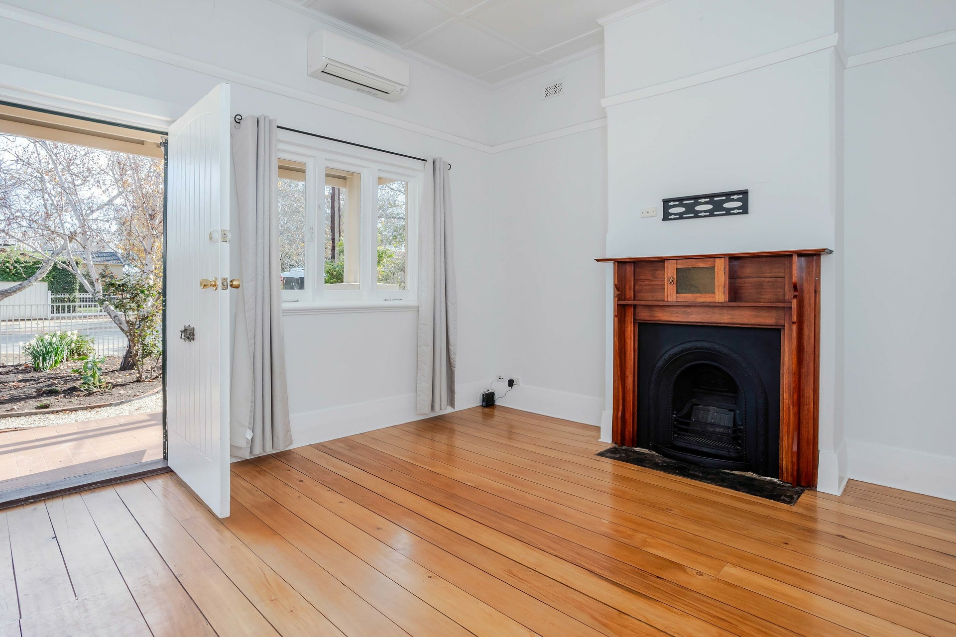 56 Shipster Street — photo 5 of 15