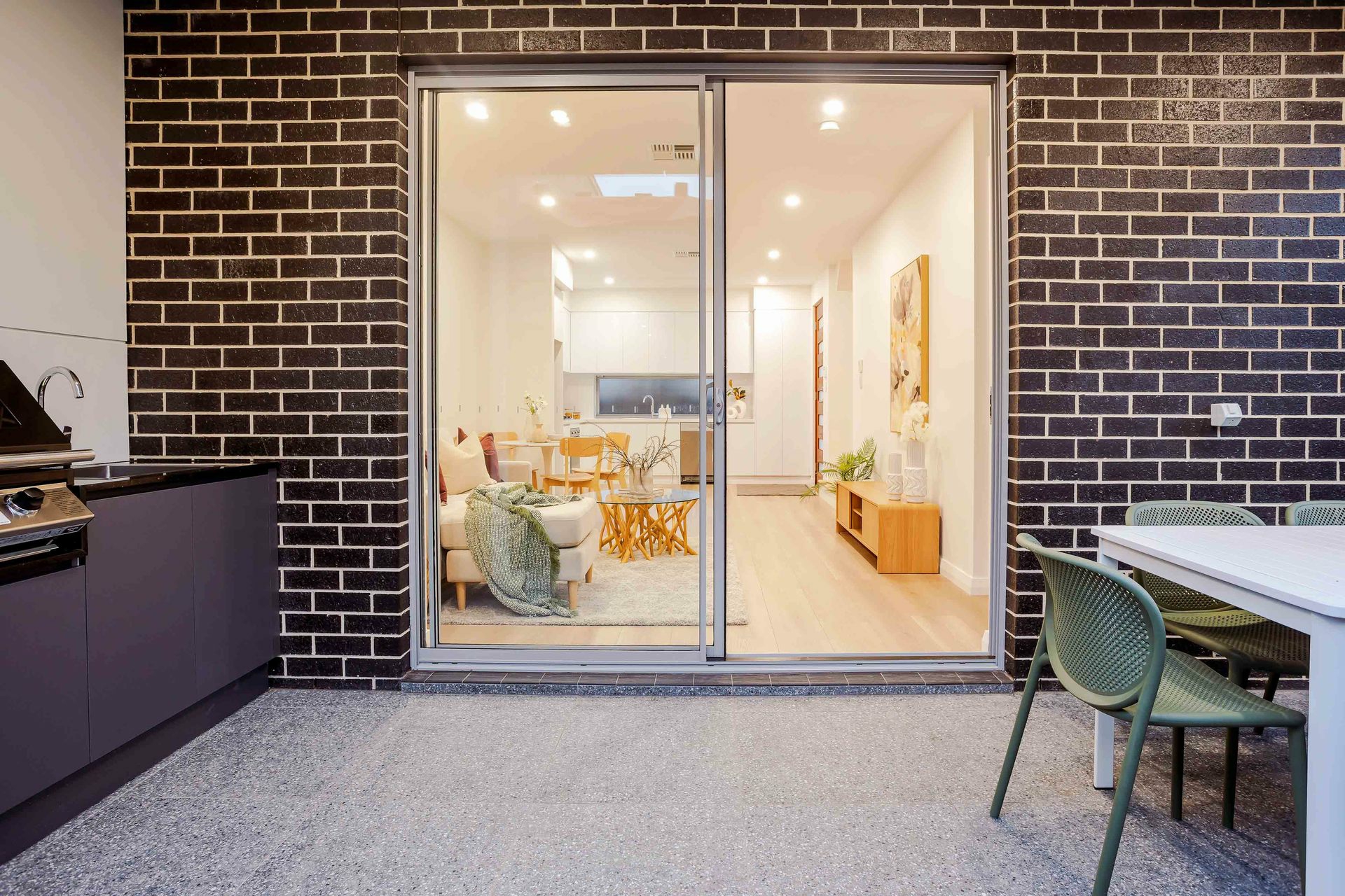 3/79a West Street — photo 14 of 15