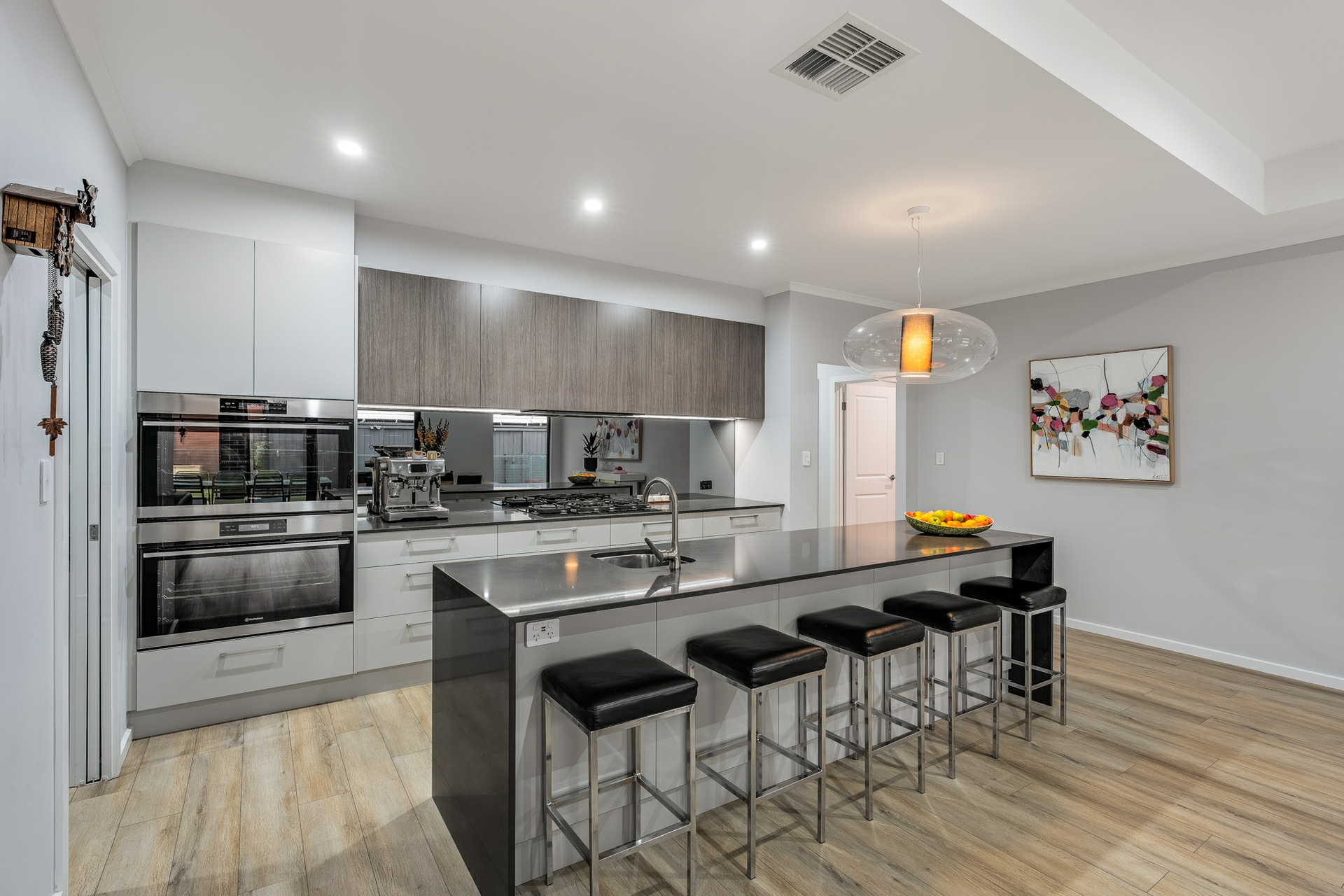 8 Burton Street — photo 16 of 24