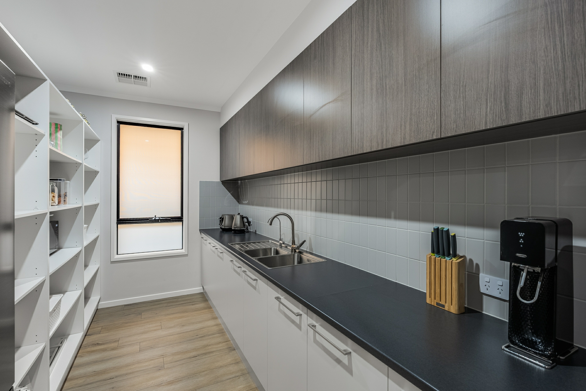 8 Burton Street — photo 18 of 24
