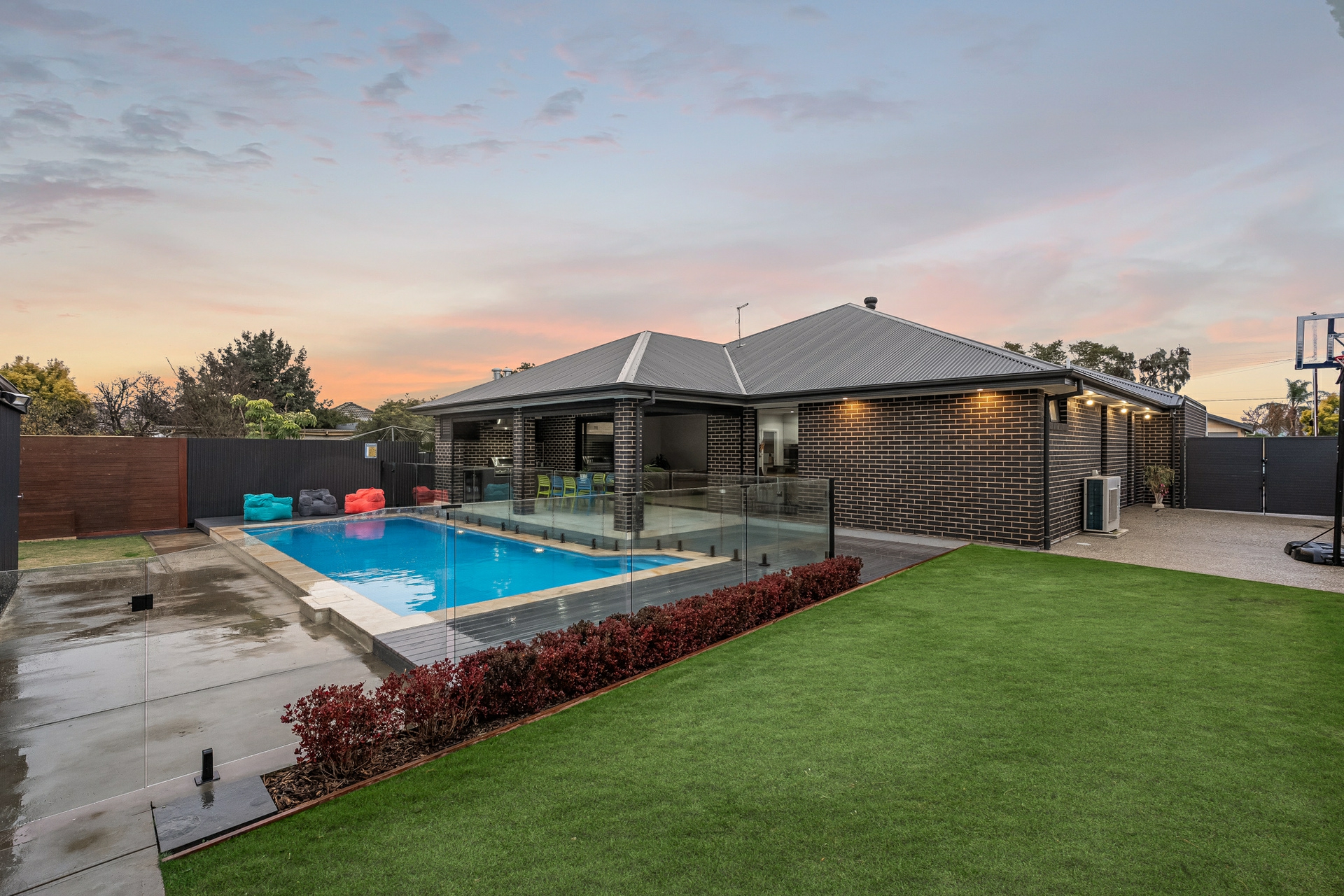 8 Burton Street — photo 20 of 24