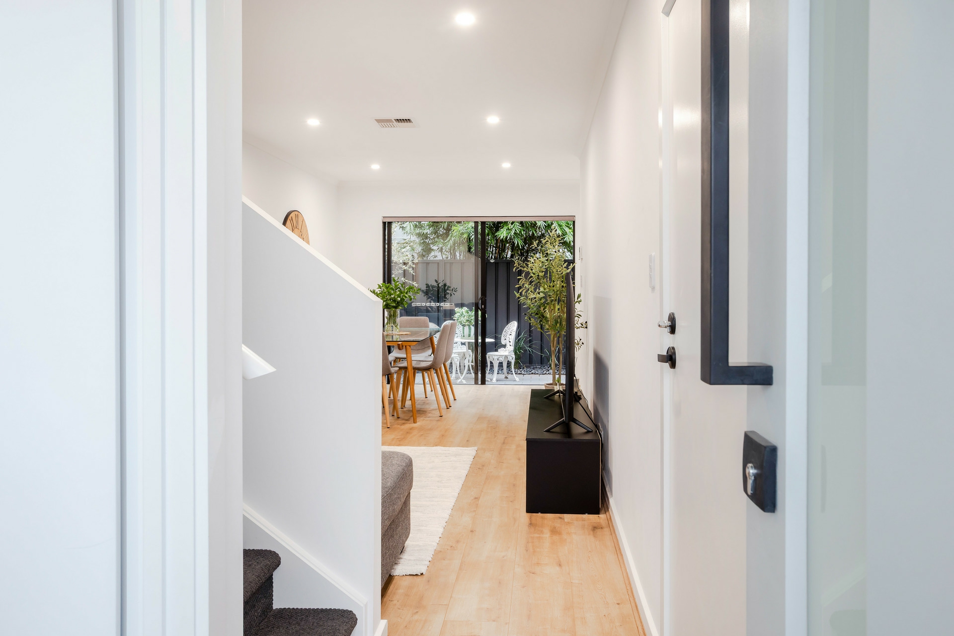 14c Daly Street — photo 4 of 19