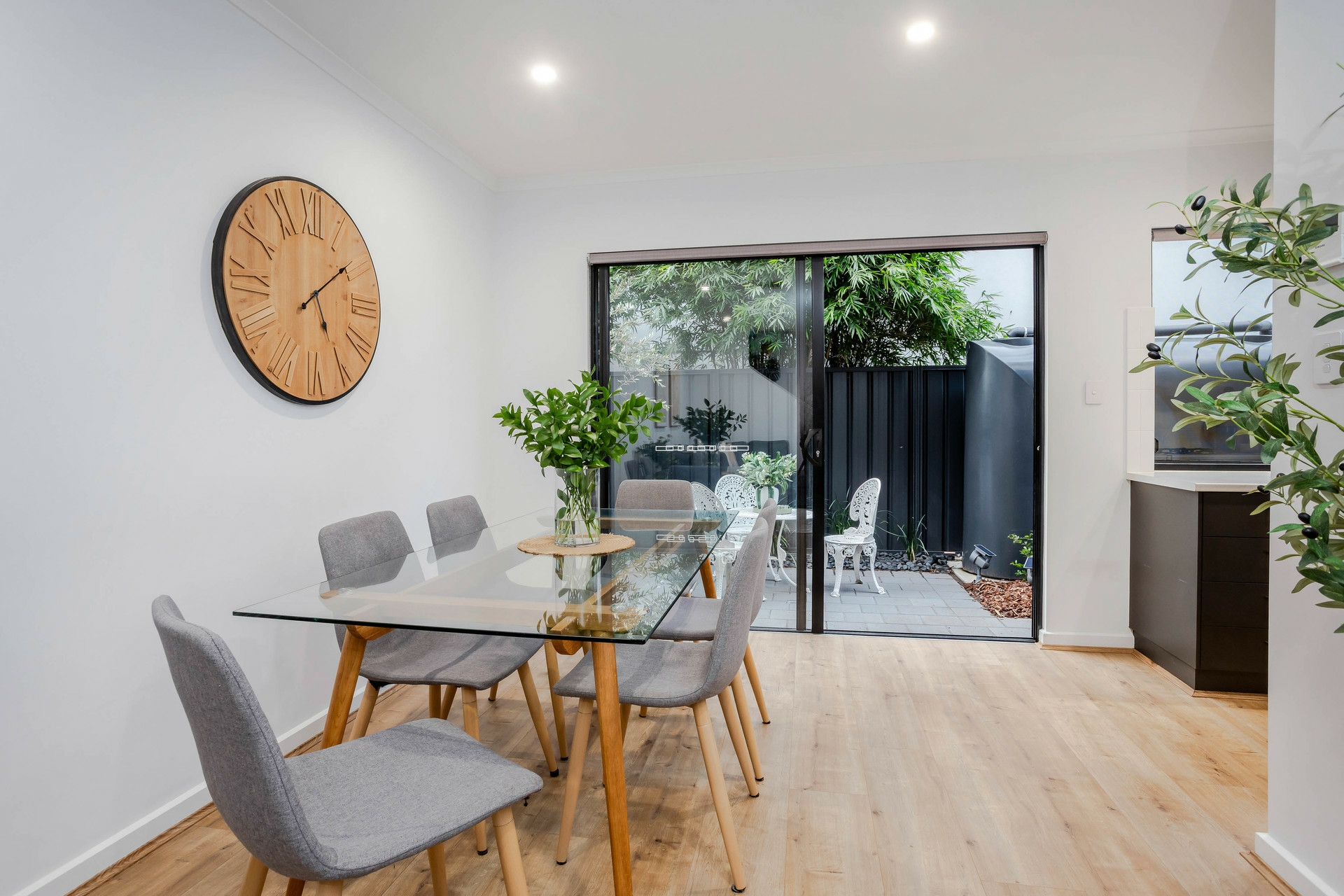 14c Daly Street — photo 17 of 19