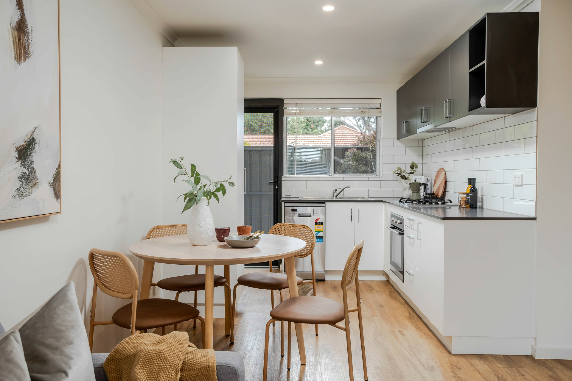 5/1a Stephens Avenue — photo 6 of 14