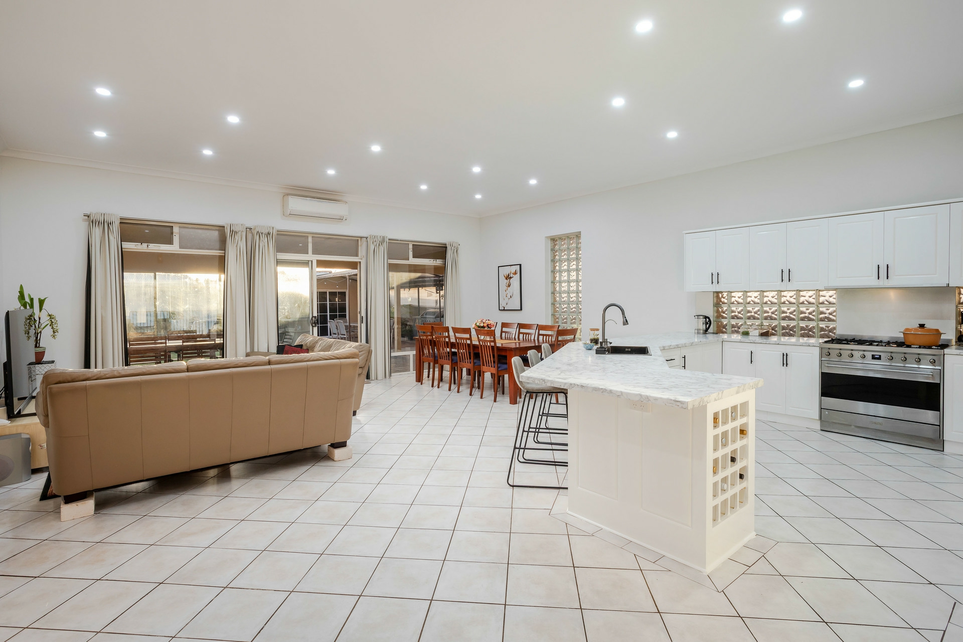 28 Weaver Avenue — photo 10 of 17