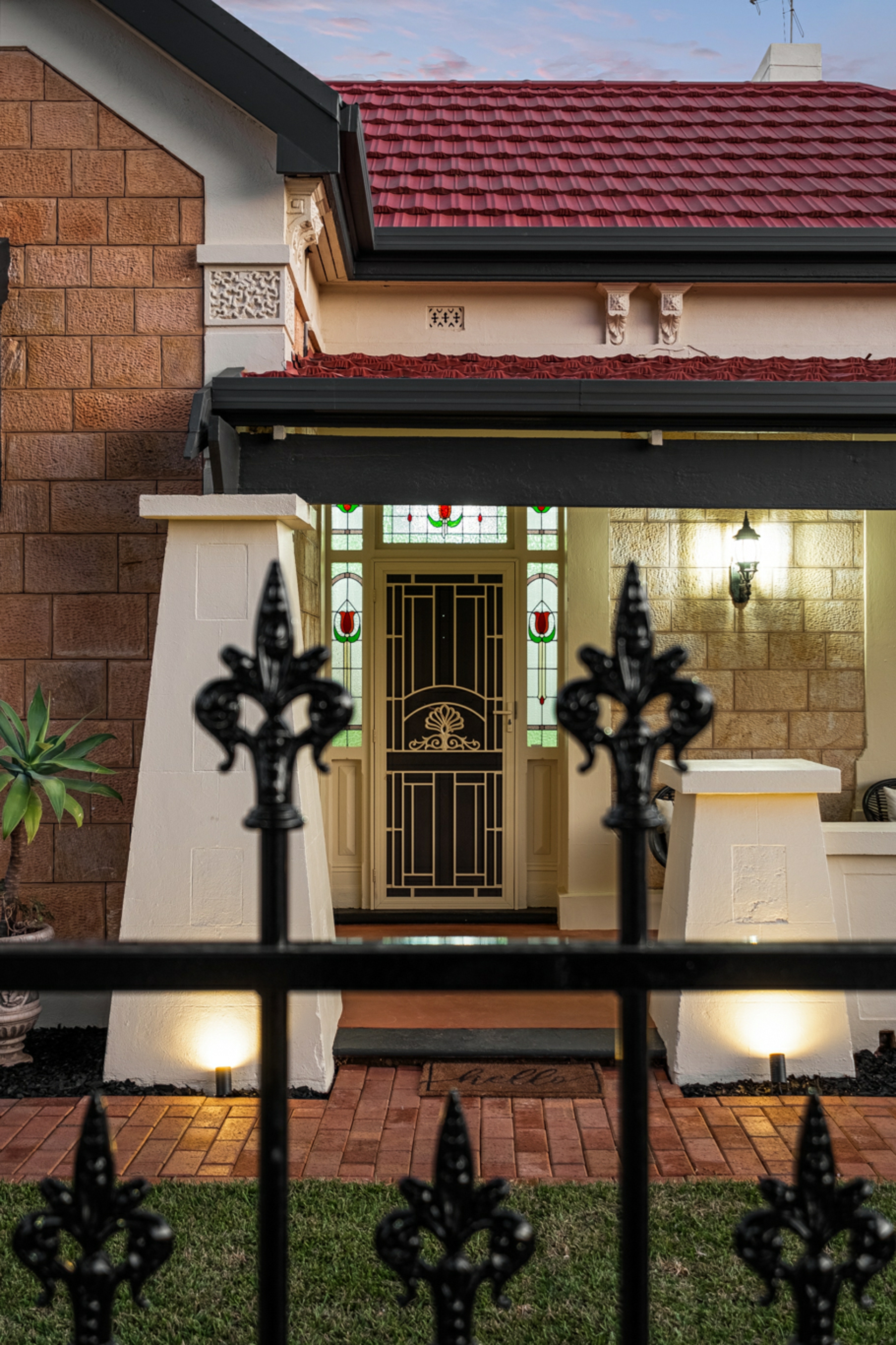 43 Hughes Street — photo 4 of 18