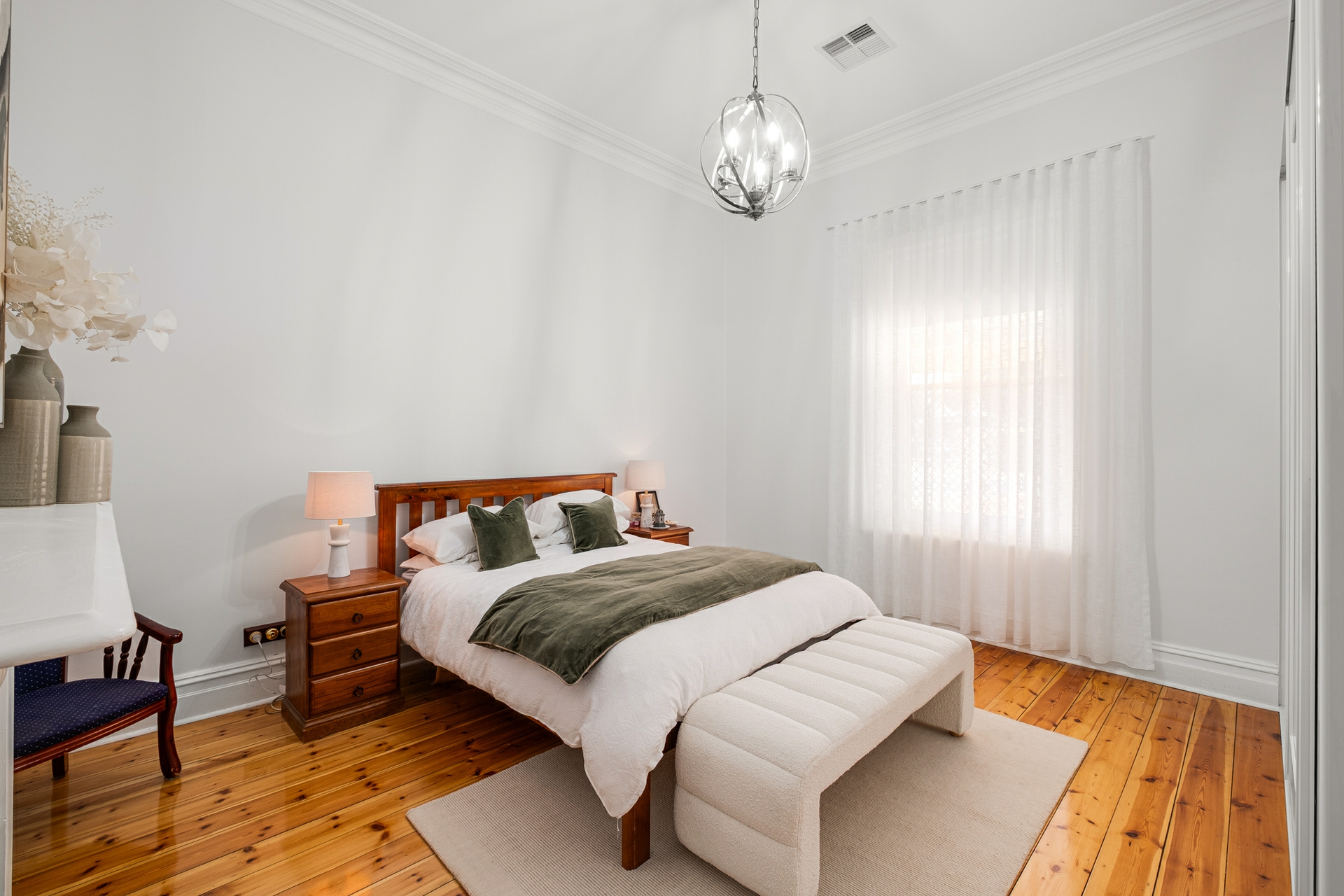 43 Hughes Street — photo 8 of 18