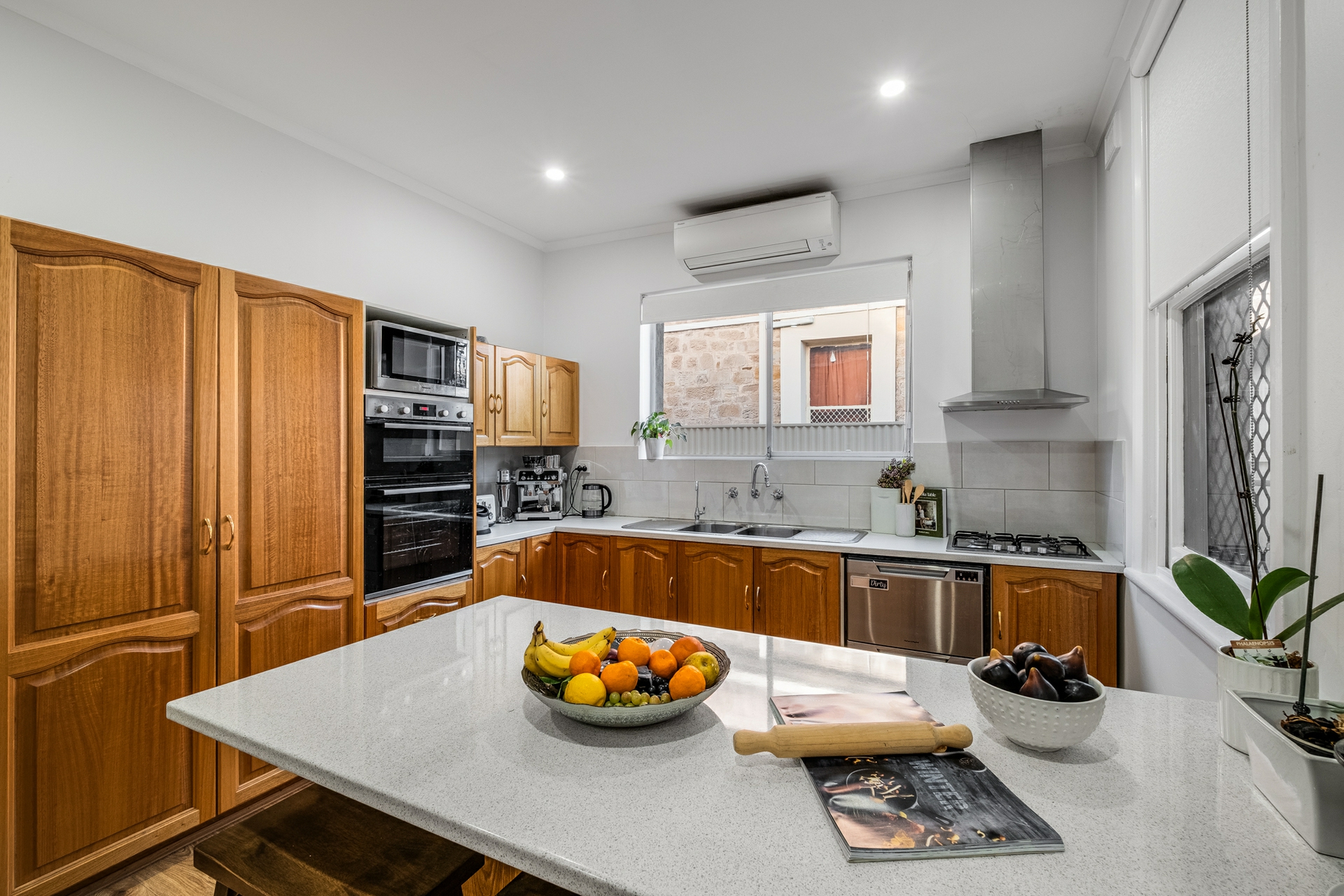 43 Hughes Street — photo 14 of 18