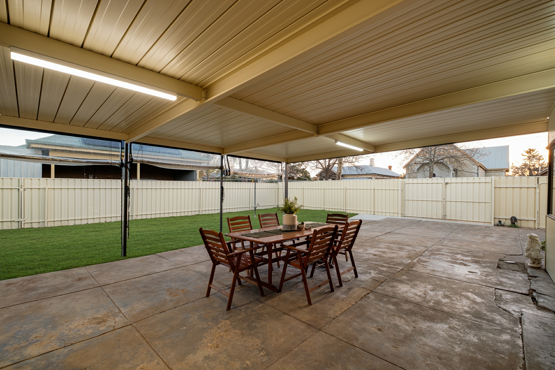43 Hughes Street — photo 16 of 18