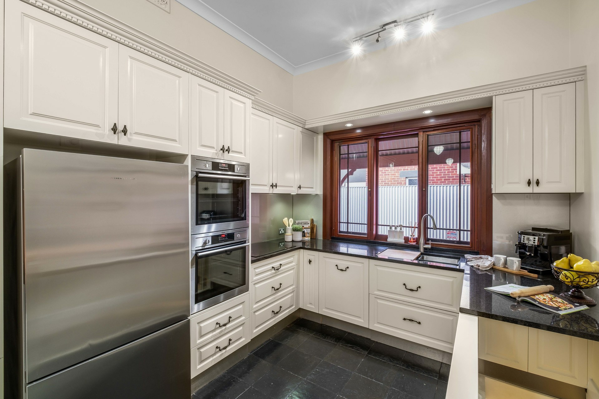 10 Chapman Street — photo 13 of 20
