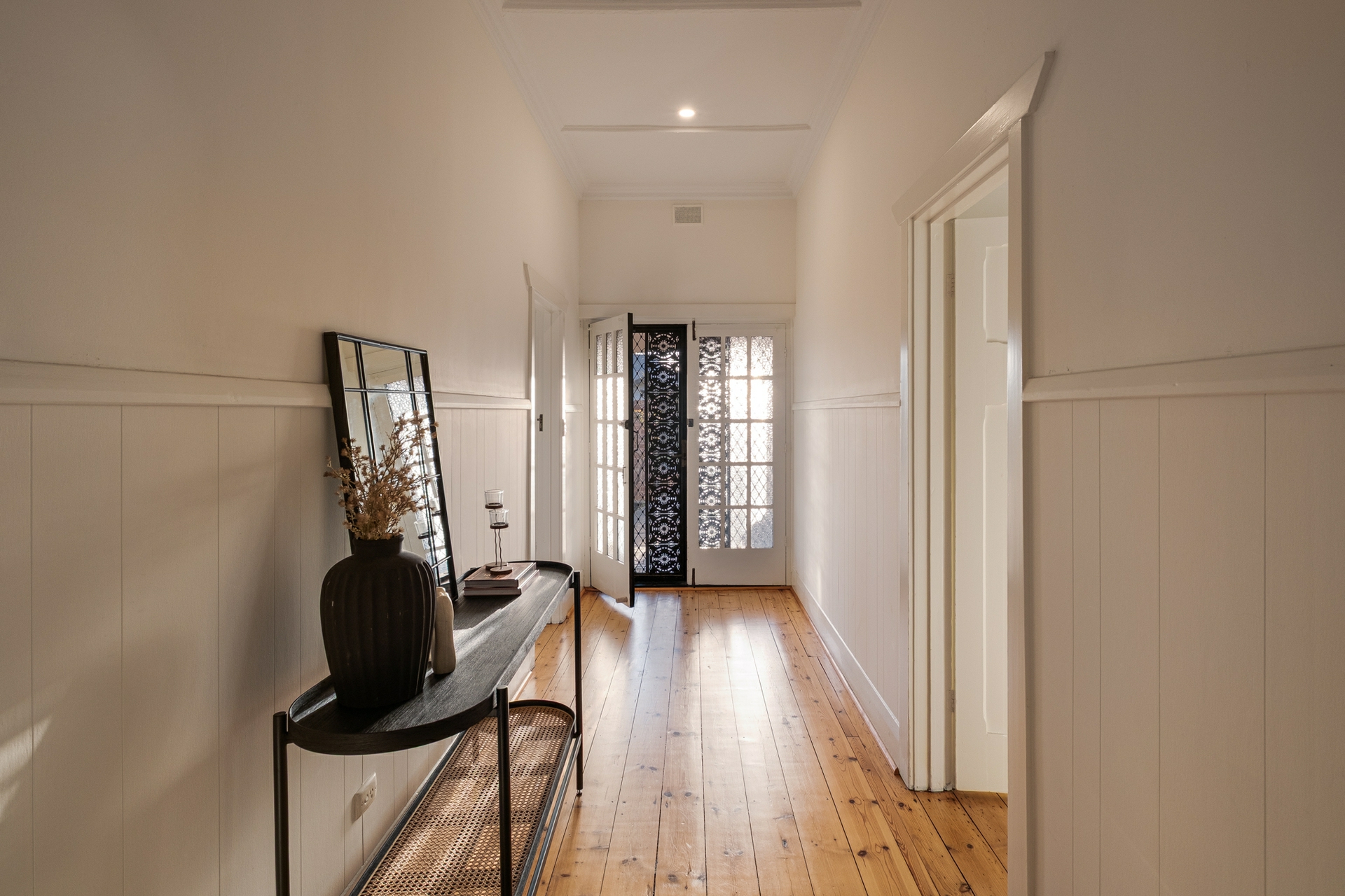 7 Pearse Street — photo 2 of 18
