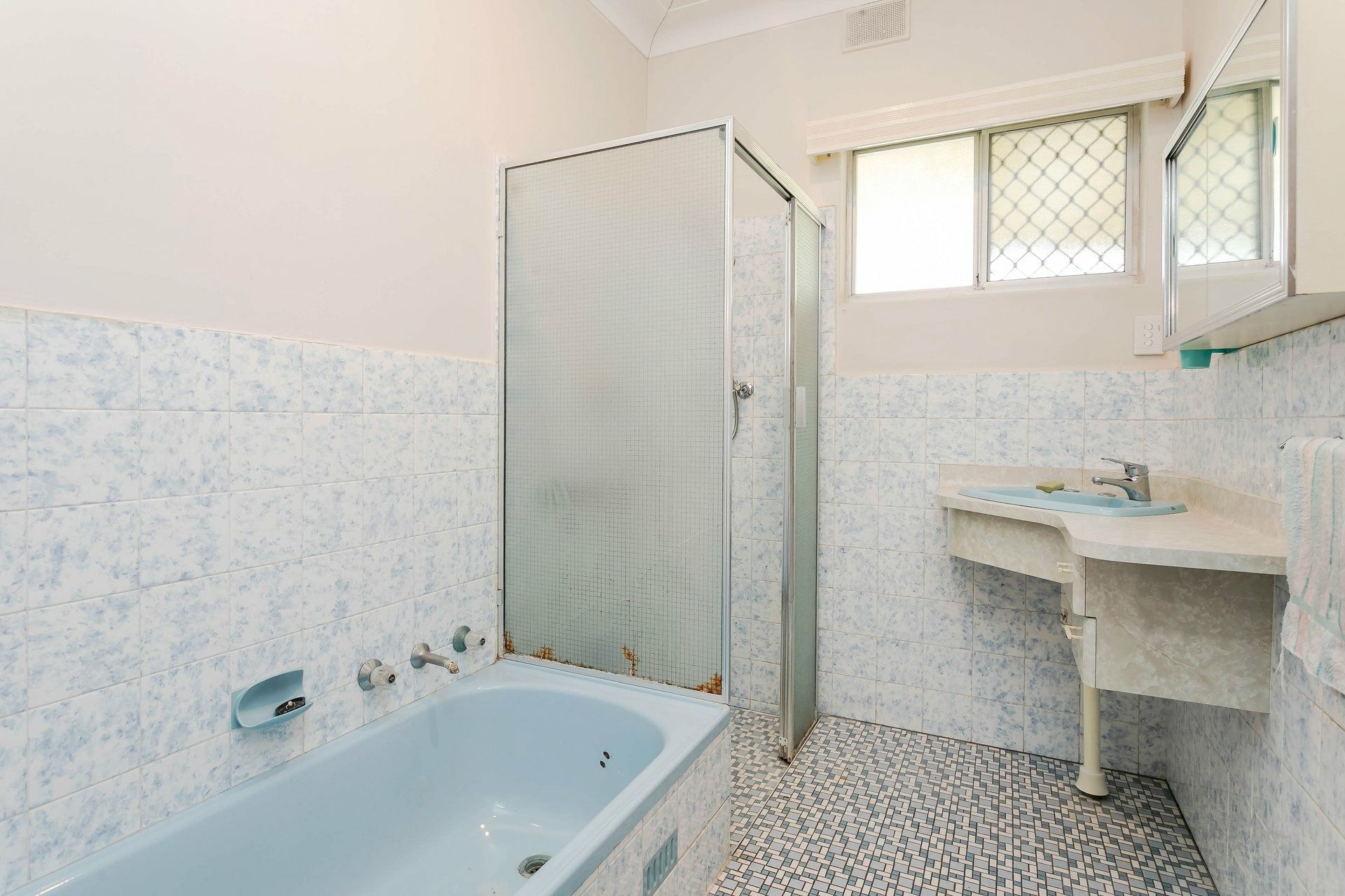 33 Cudmore Terrace — photo 7 of 14