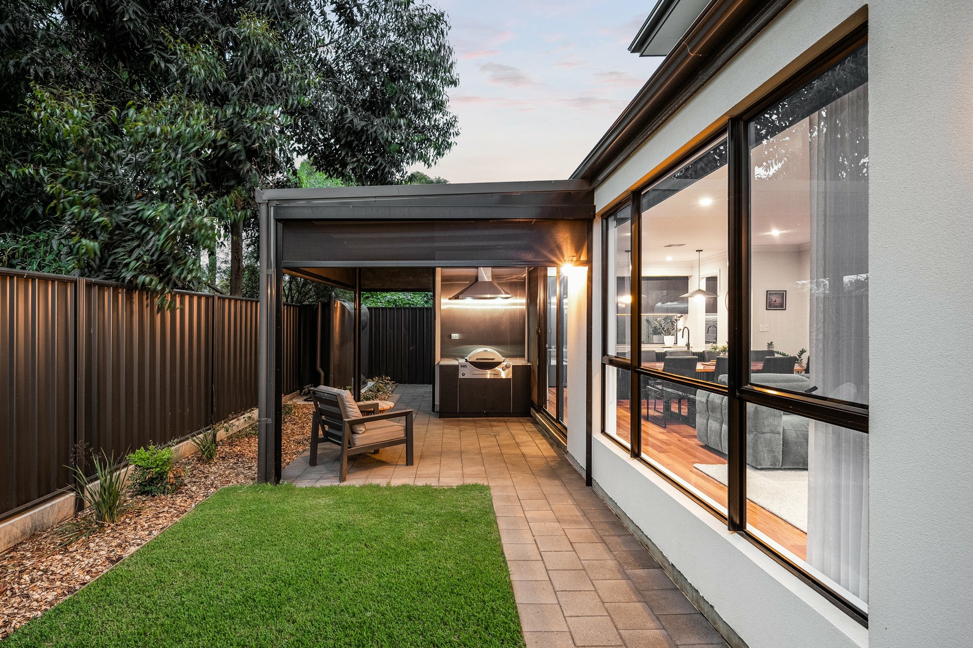 12C Jervois Street — photo 18 of 19