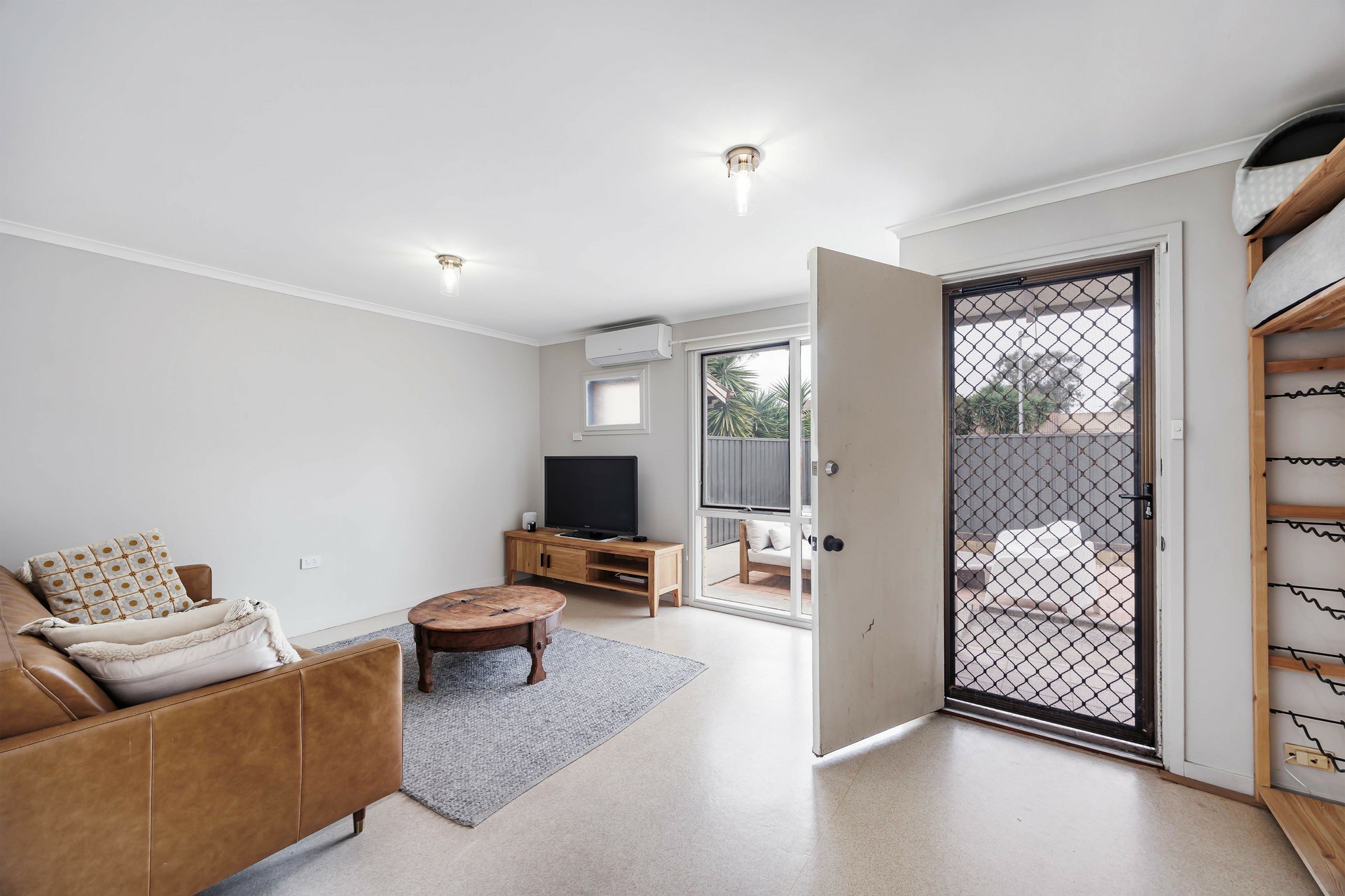 6 Mallard Court — photo 3 of 21