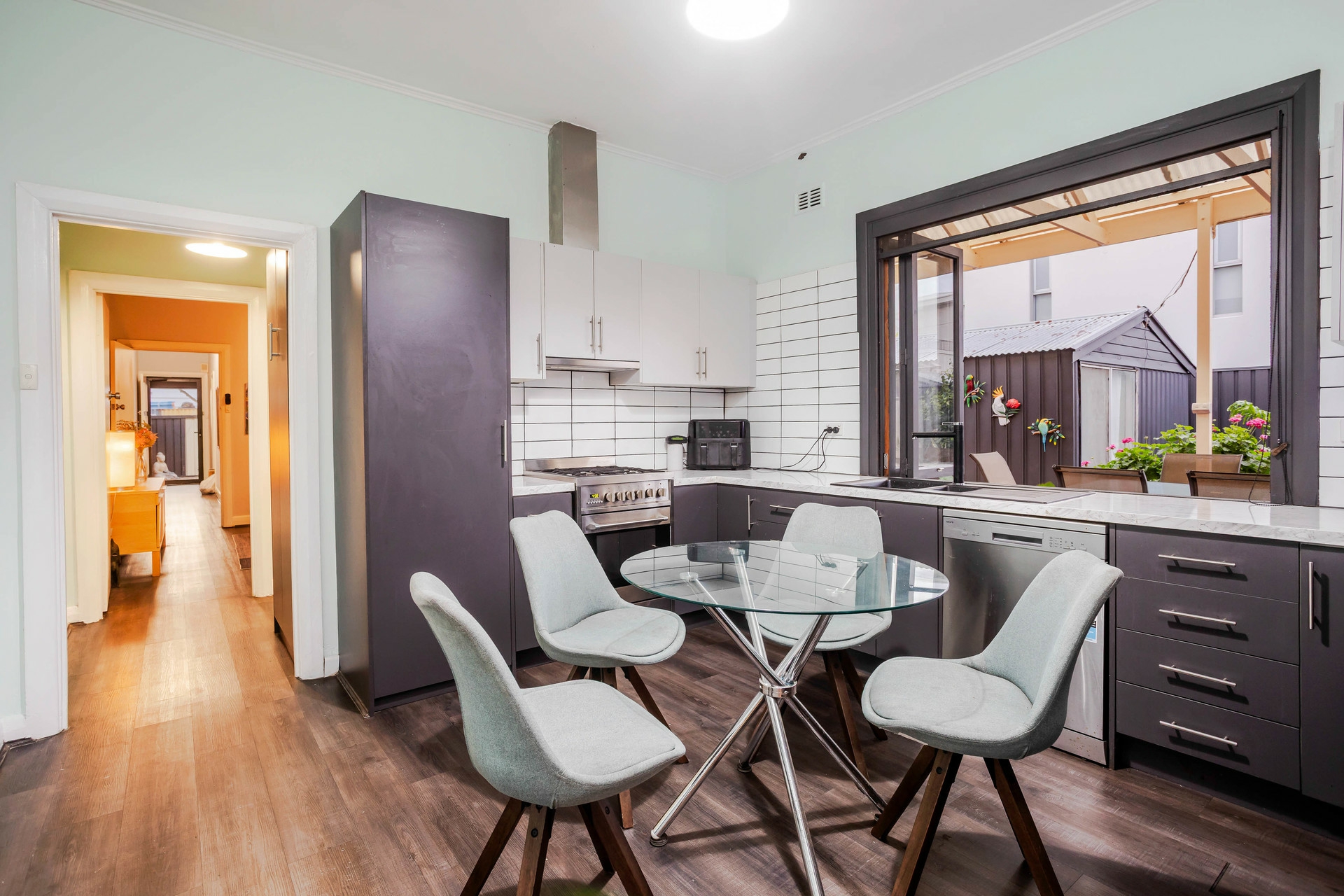 8 Albert Street — photo 8 of 12