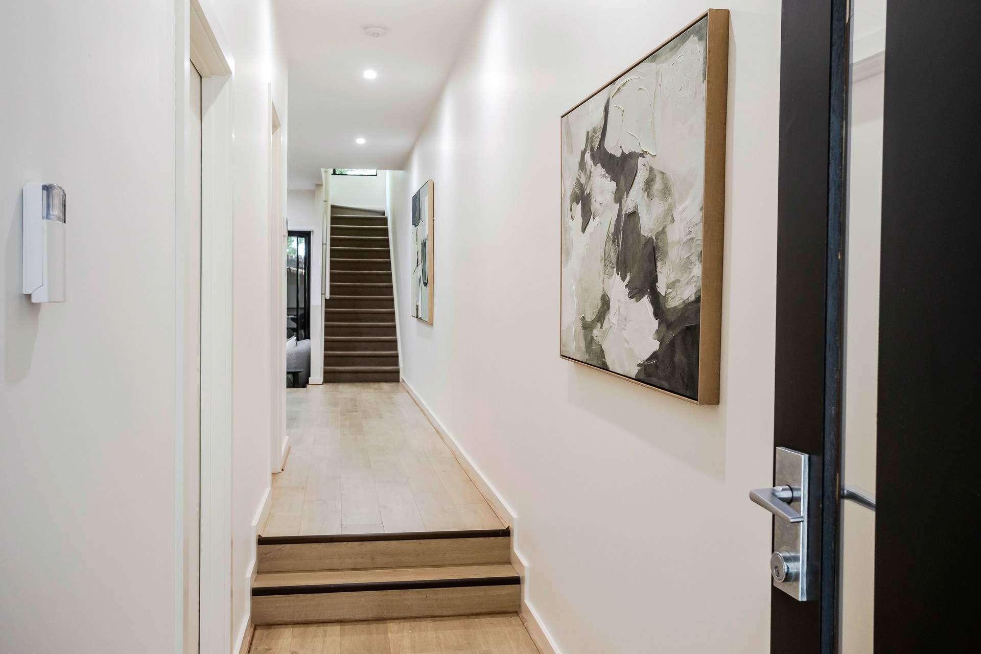 43 Banksia Street — photo 2 of 13