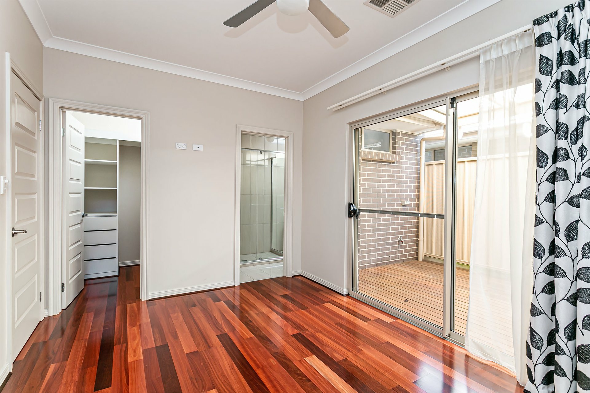 7B Margaret Avenue — photo 3 of 13