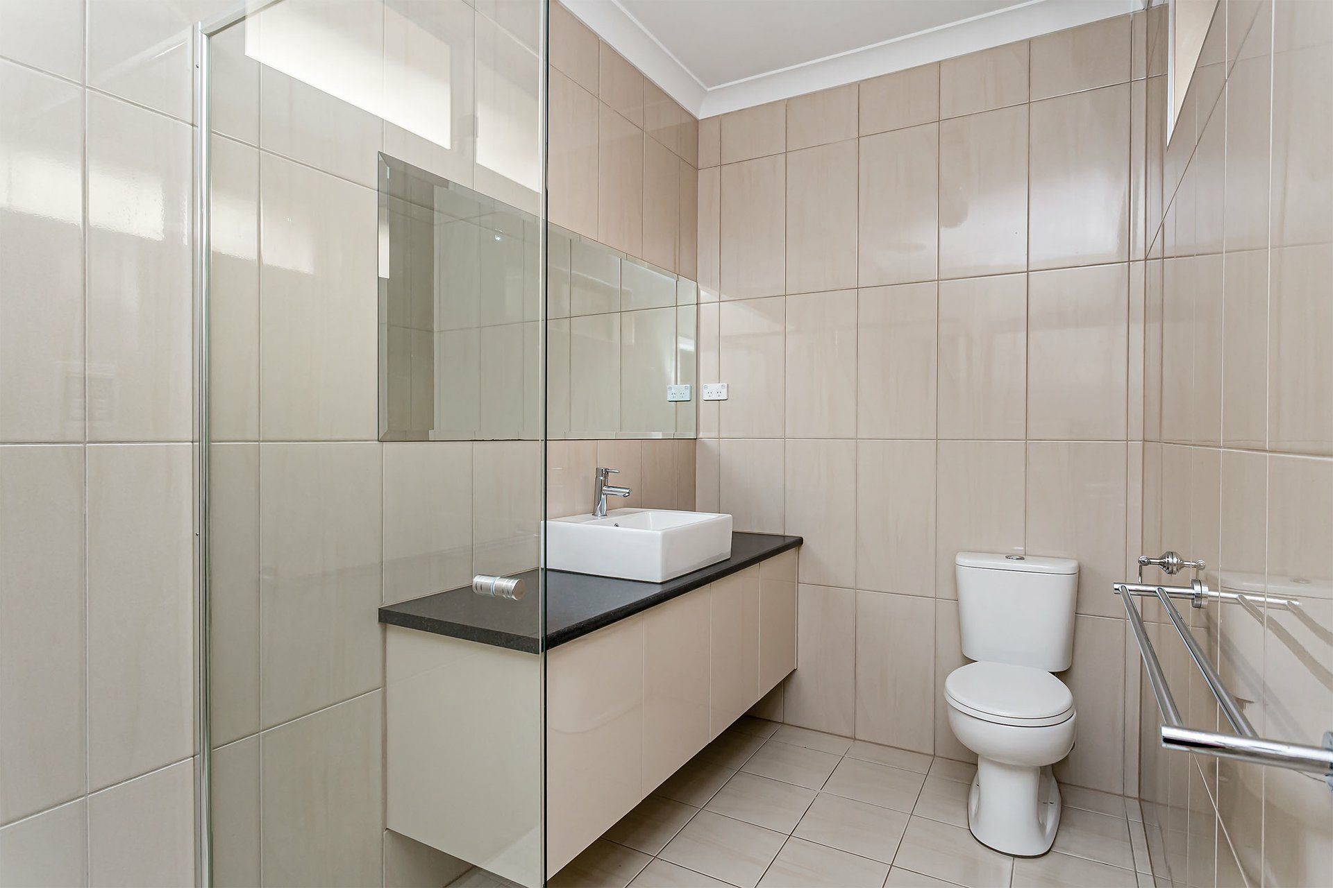 7B Margaret Avenue — photo 4 of 13