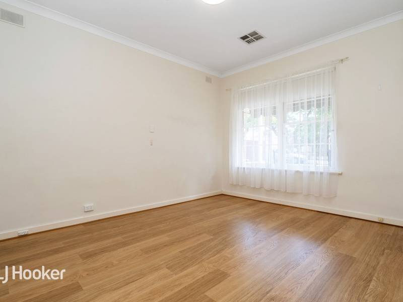 2 Sturt Avenue, TOORAK GARDENS