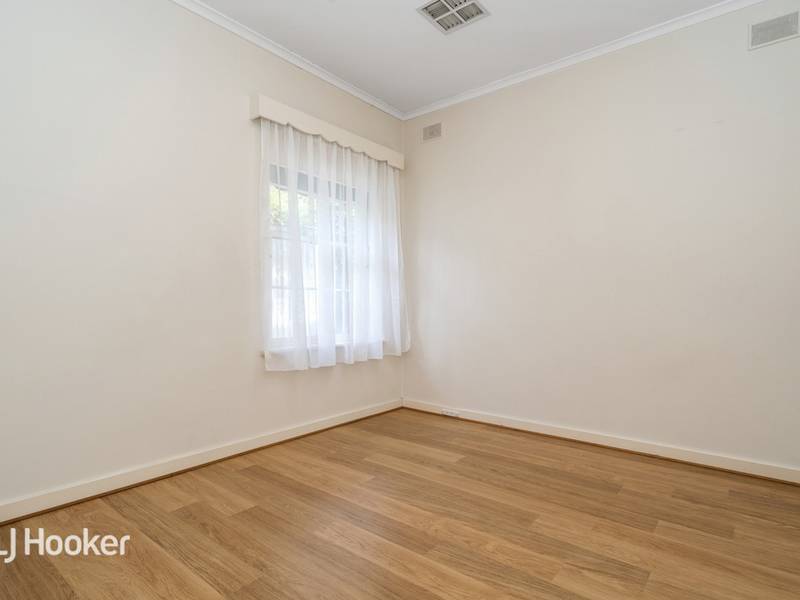 2 Sturt Avenue, TOORAK GARDENS