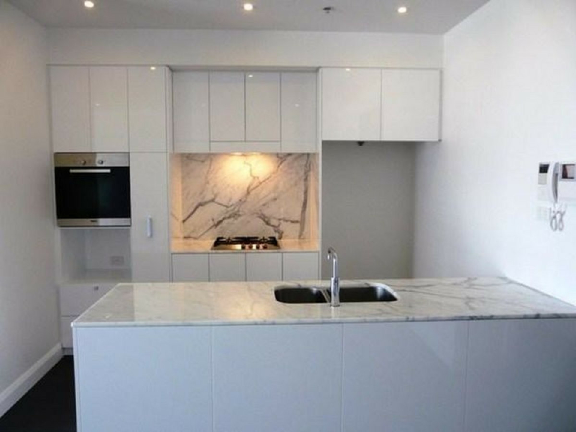 1404/47 Hindmarsh Square,