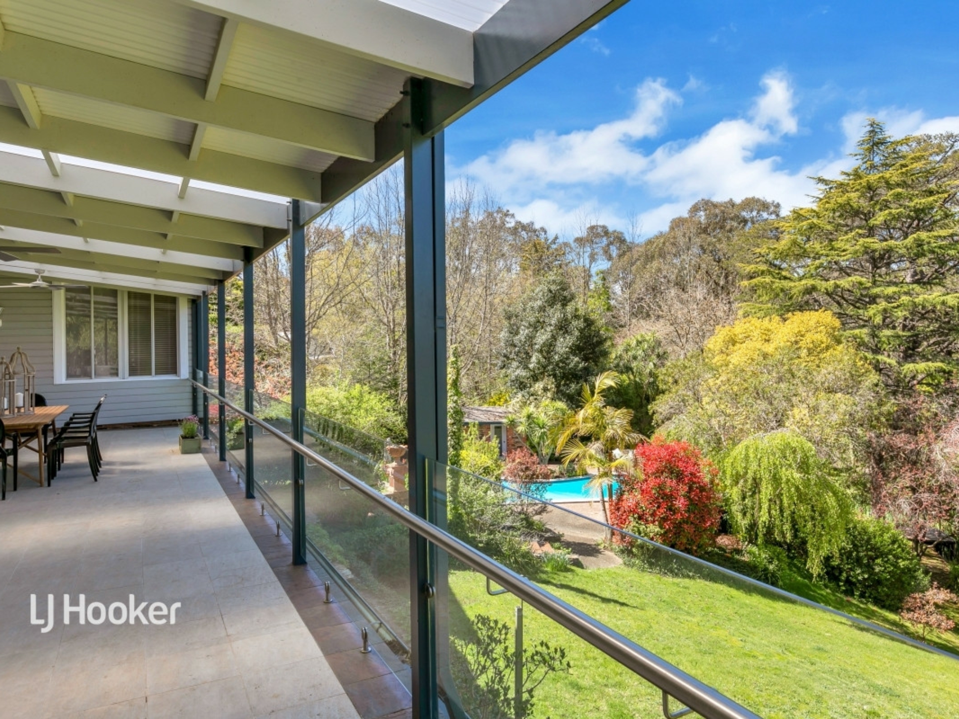 16 The Crescent, CRAFERS