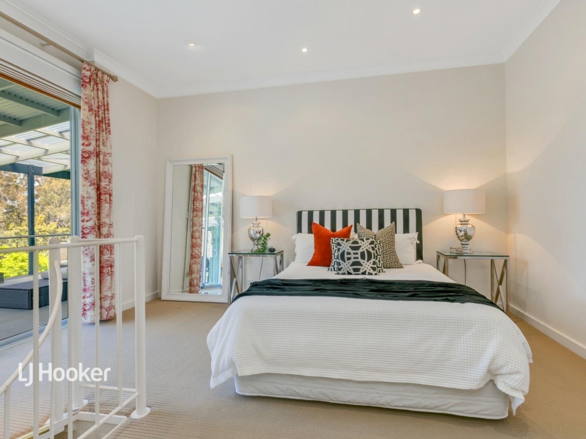 16 The Crescent, CRAFERS