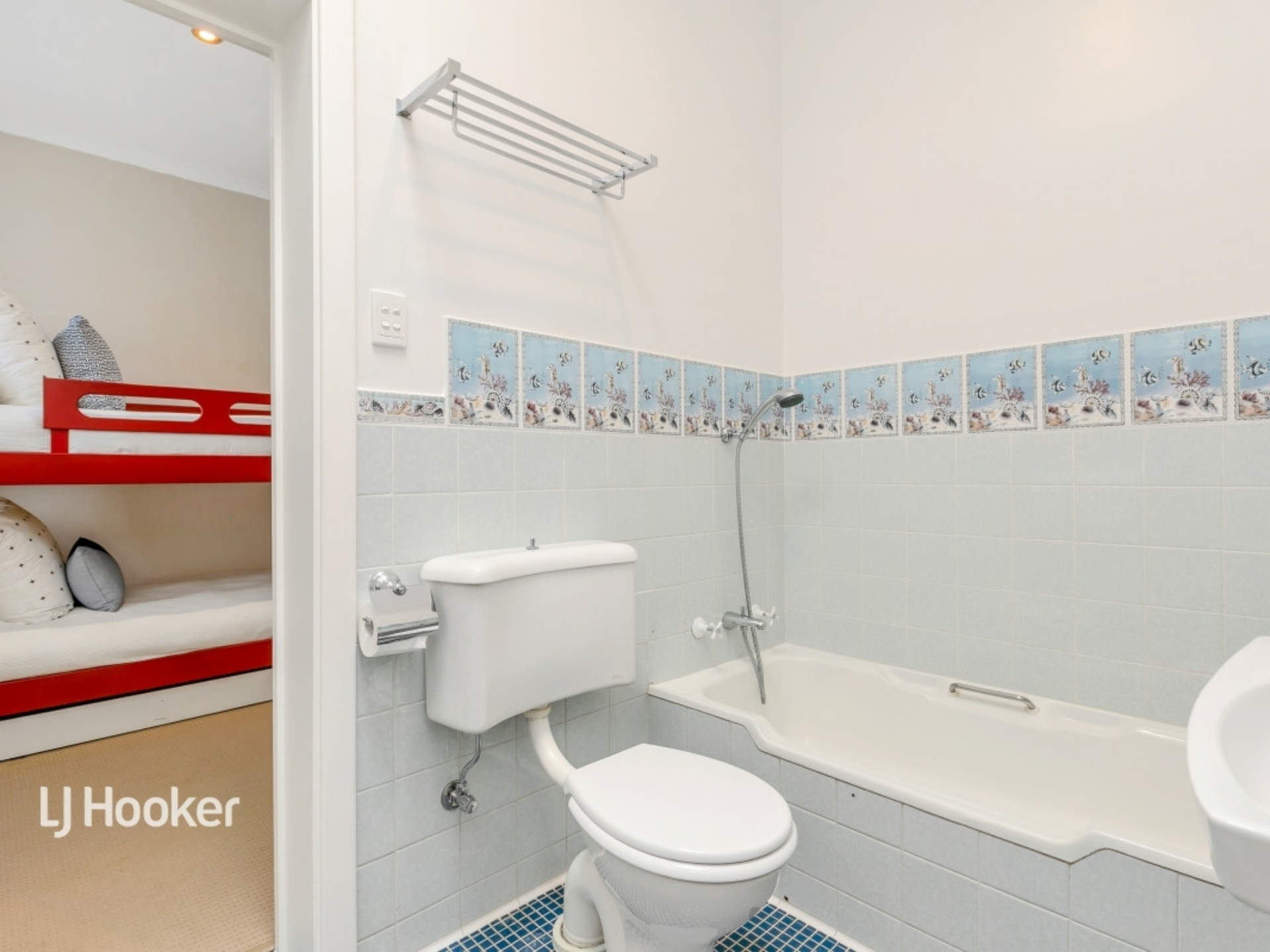 16 The Crescent, CRAFERS