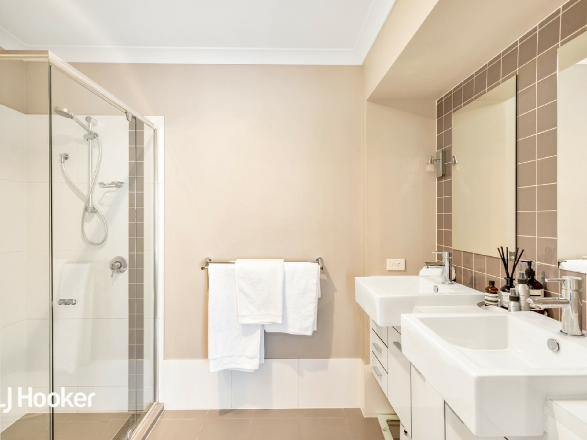 15/28A Davis Road, GLYNDE
