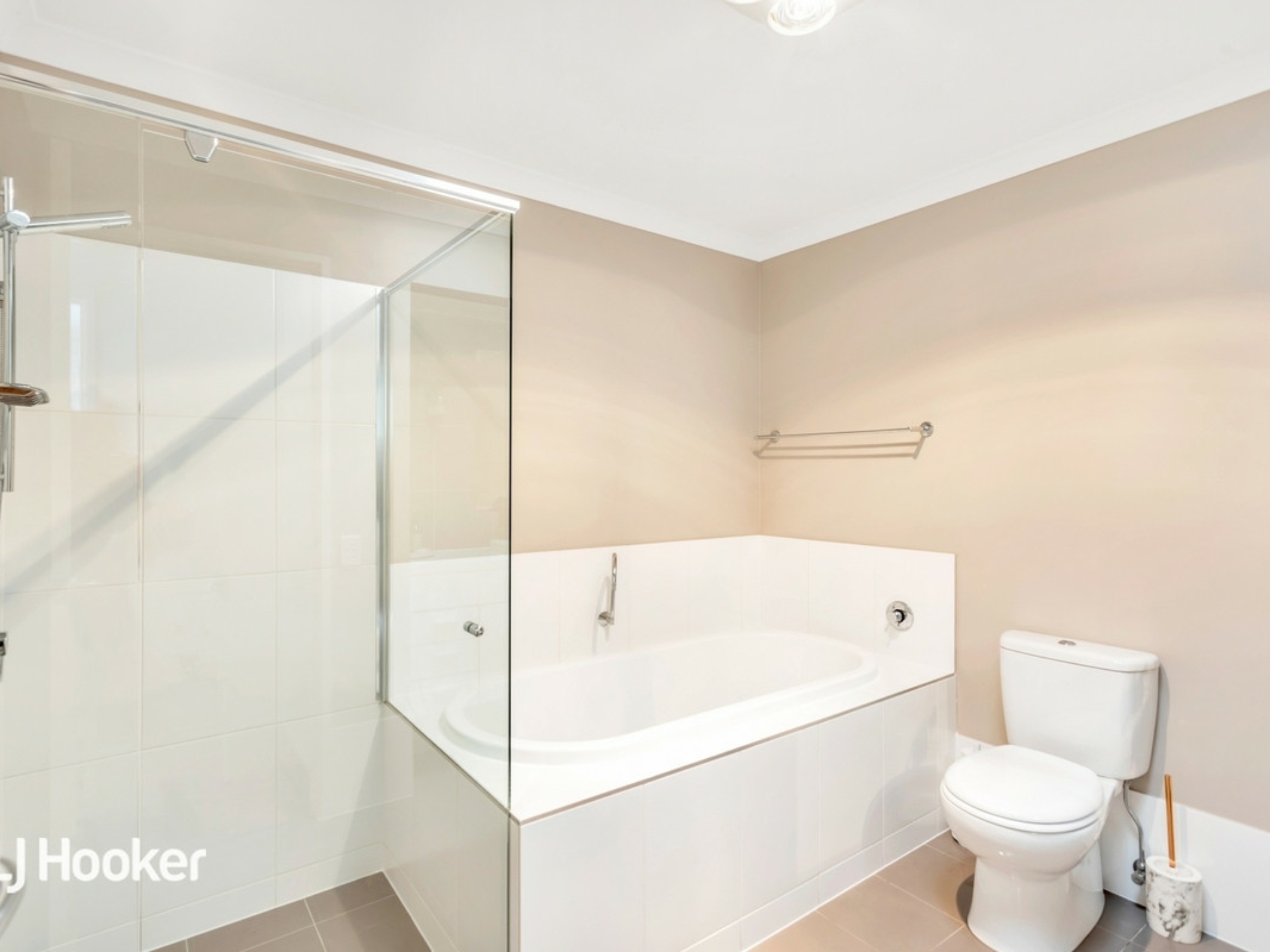15/28A Davis Road, GLYNDE