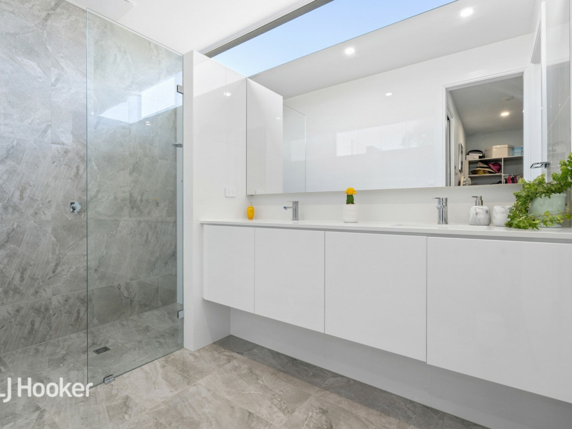 42 Anglesey Avenue, ST GEORGES