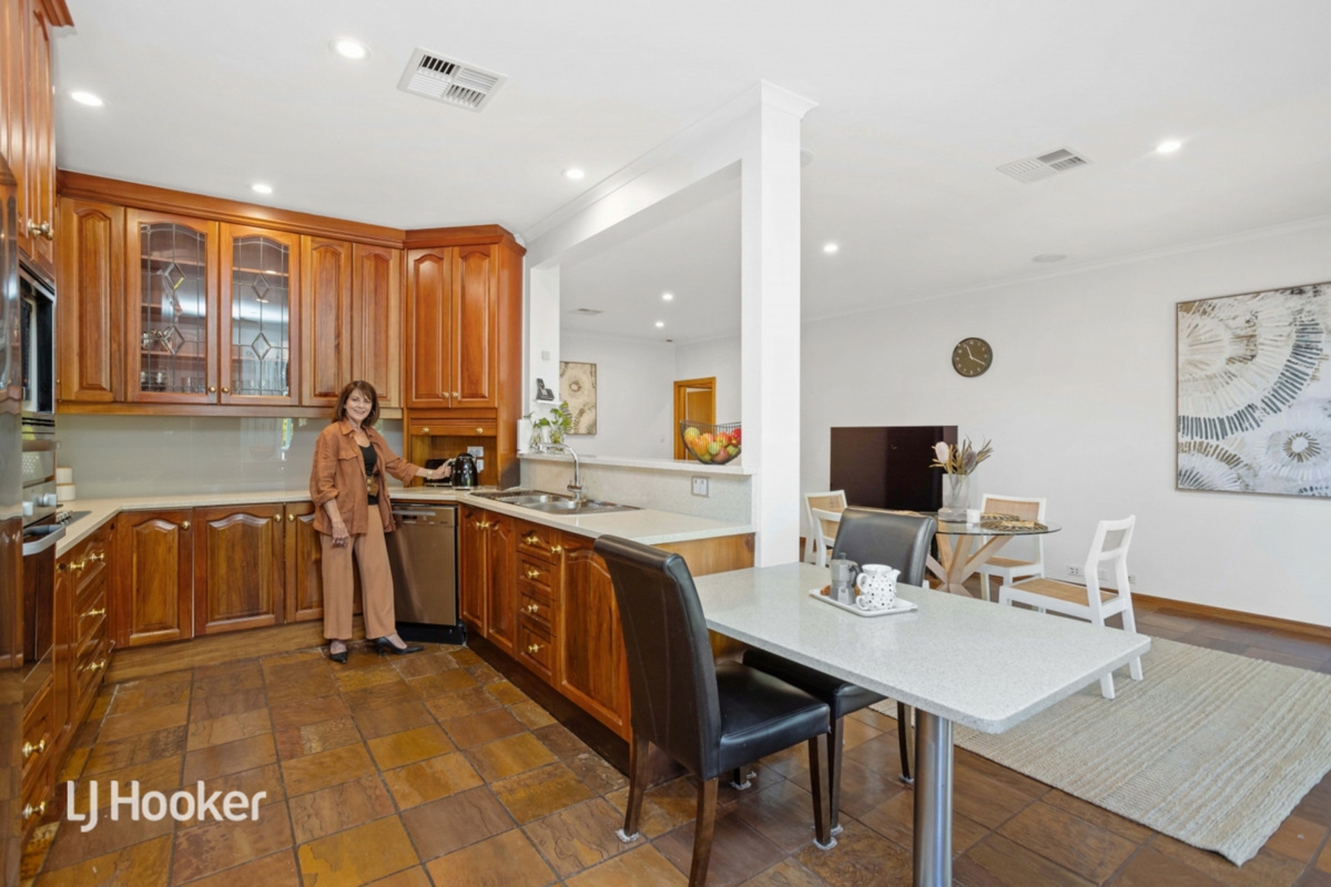 6 Kingfisher Circuit, FLAGSTAFF HILL