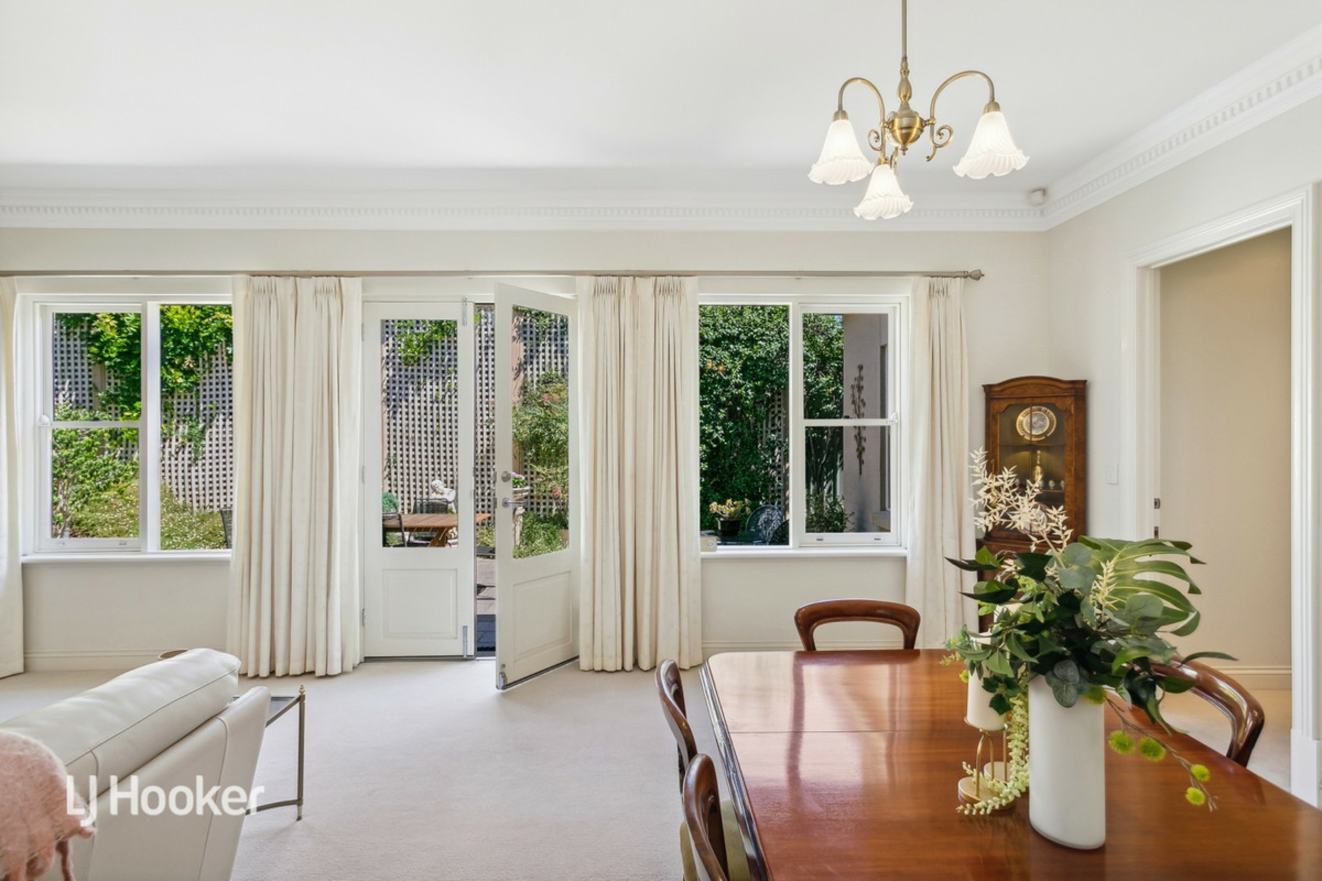 57A West Terrace, KENSINGTON GARDENS