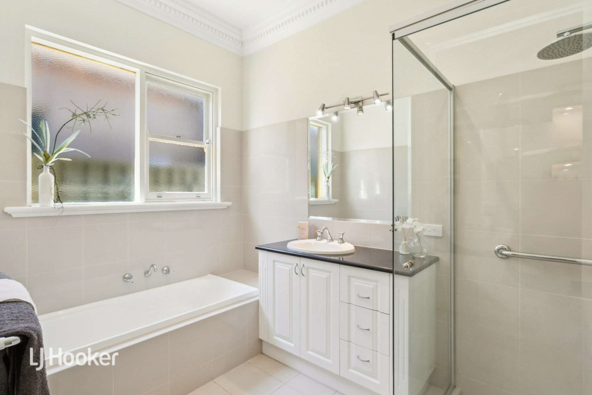 57A West Terrace, KENSINGTON GARDENS