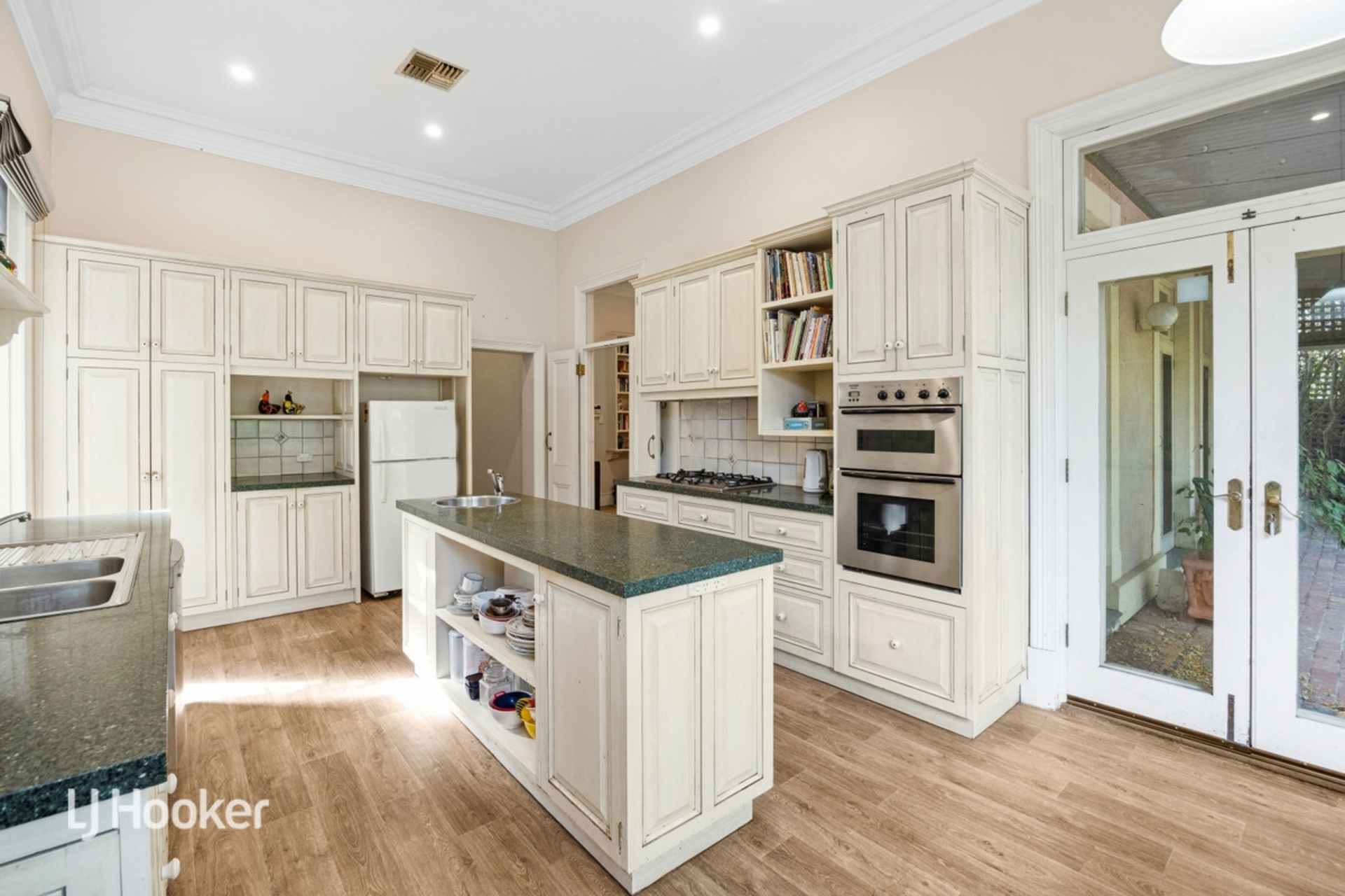 302 Kensington Road, LEABROOK
