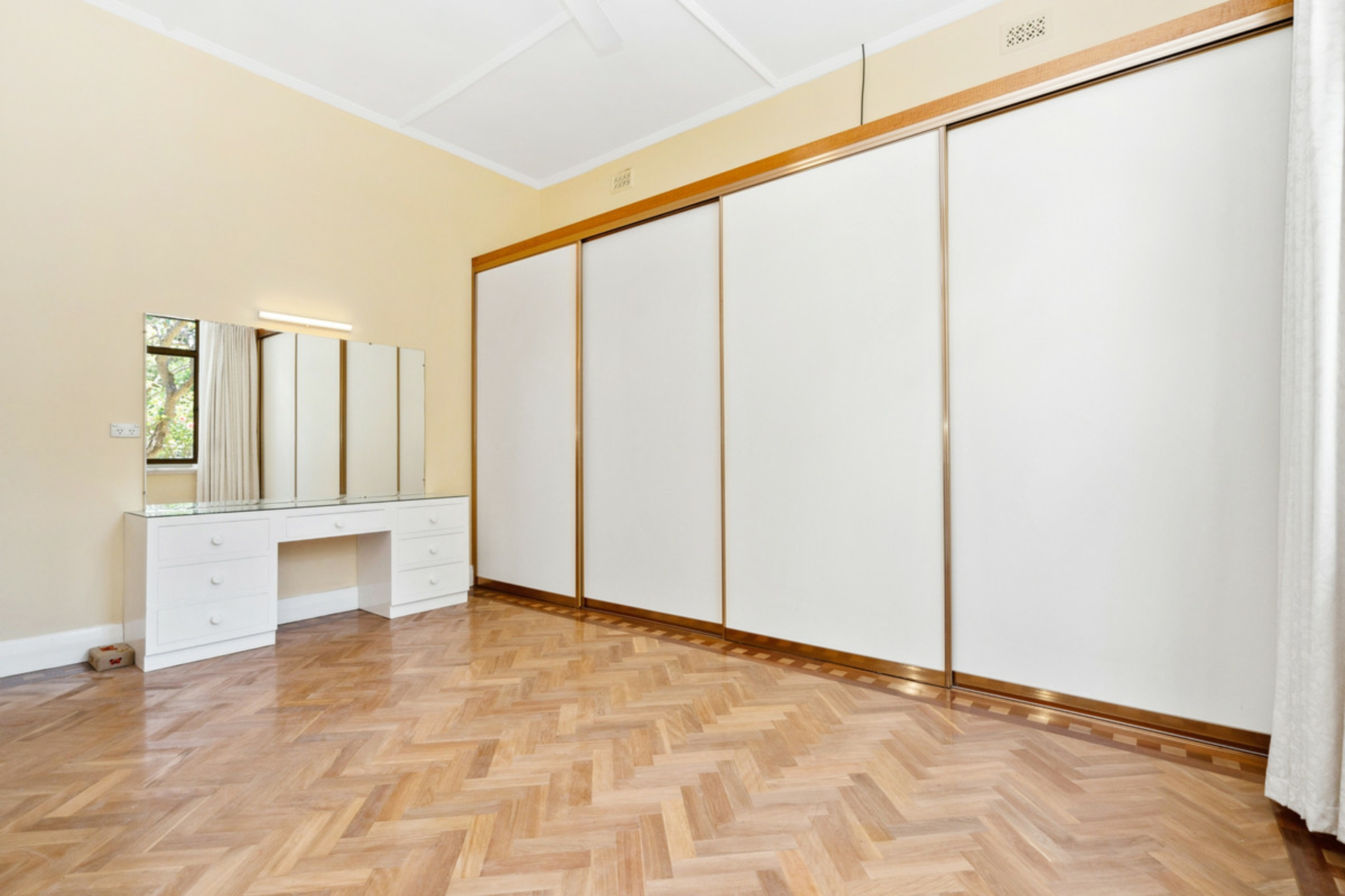 24 Rochester Street, LEABROOK