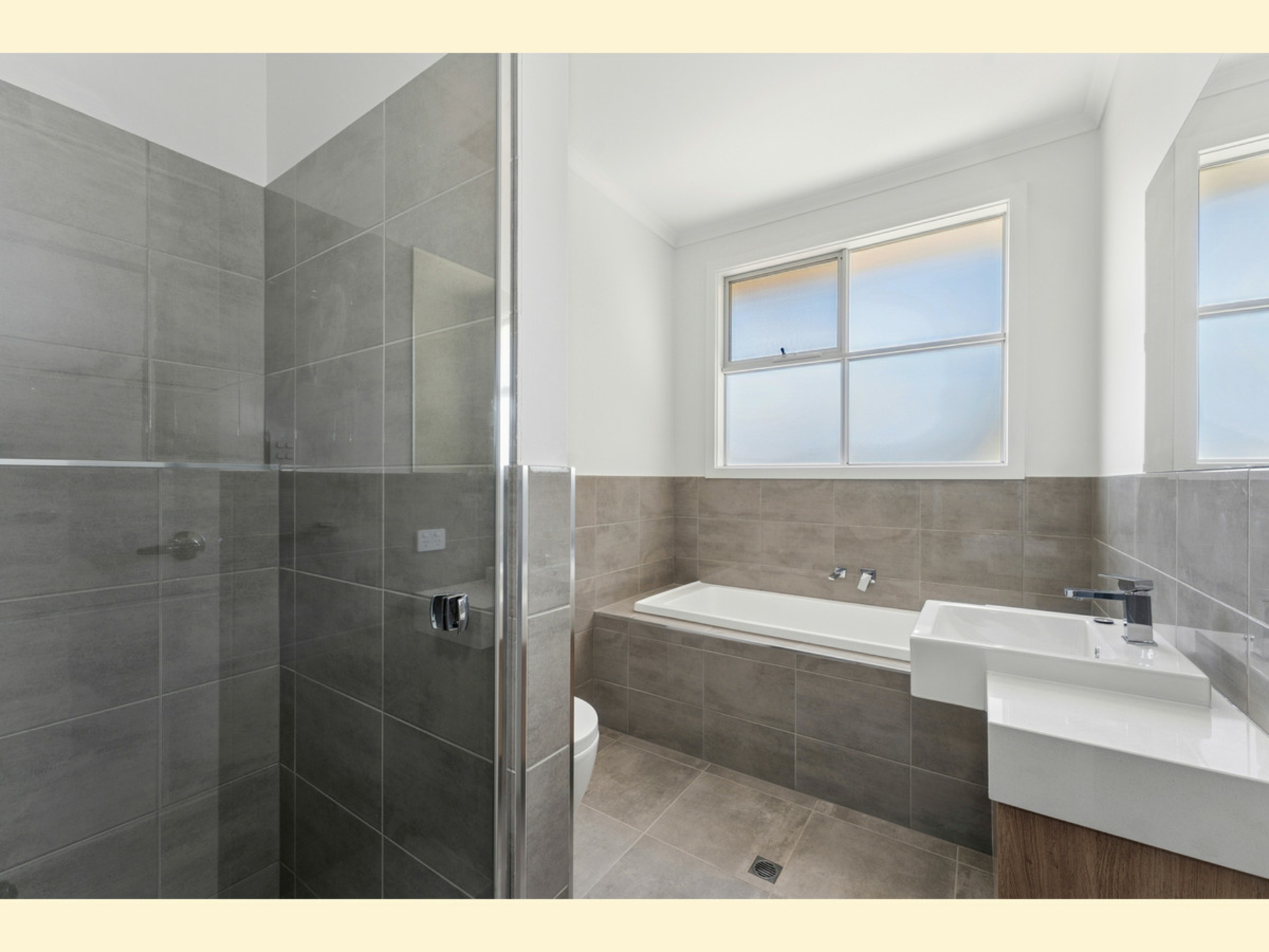 28A & 28B Mayfield Avenue, HECTORVILLE