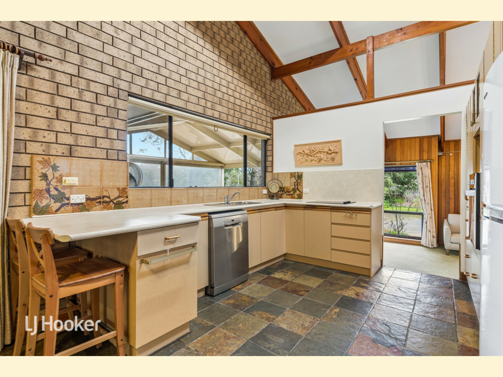 11 Windarra Avenue — photo 6 of 28