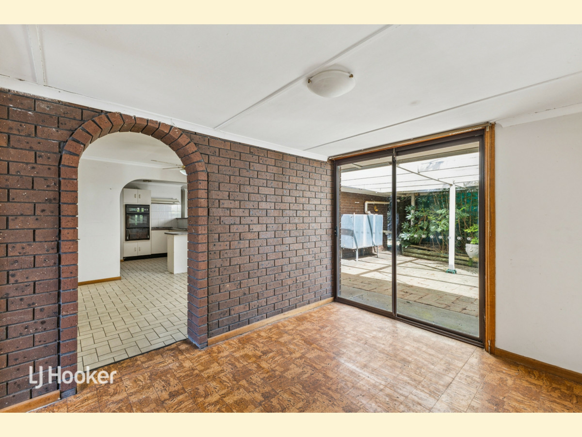 8 Vitana Court — photo 3 of 14