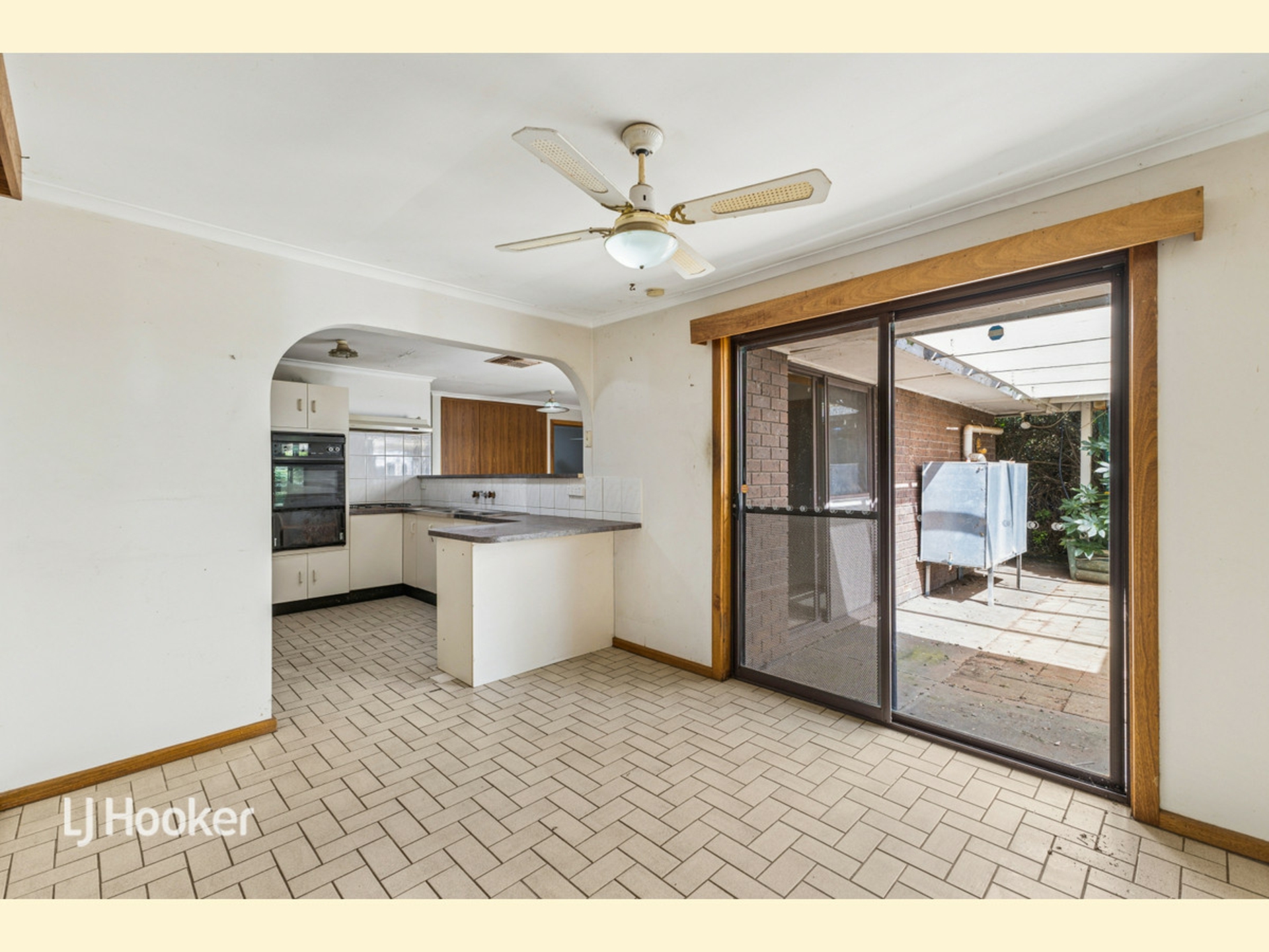 8 Vitana Court — photo 5 of 14