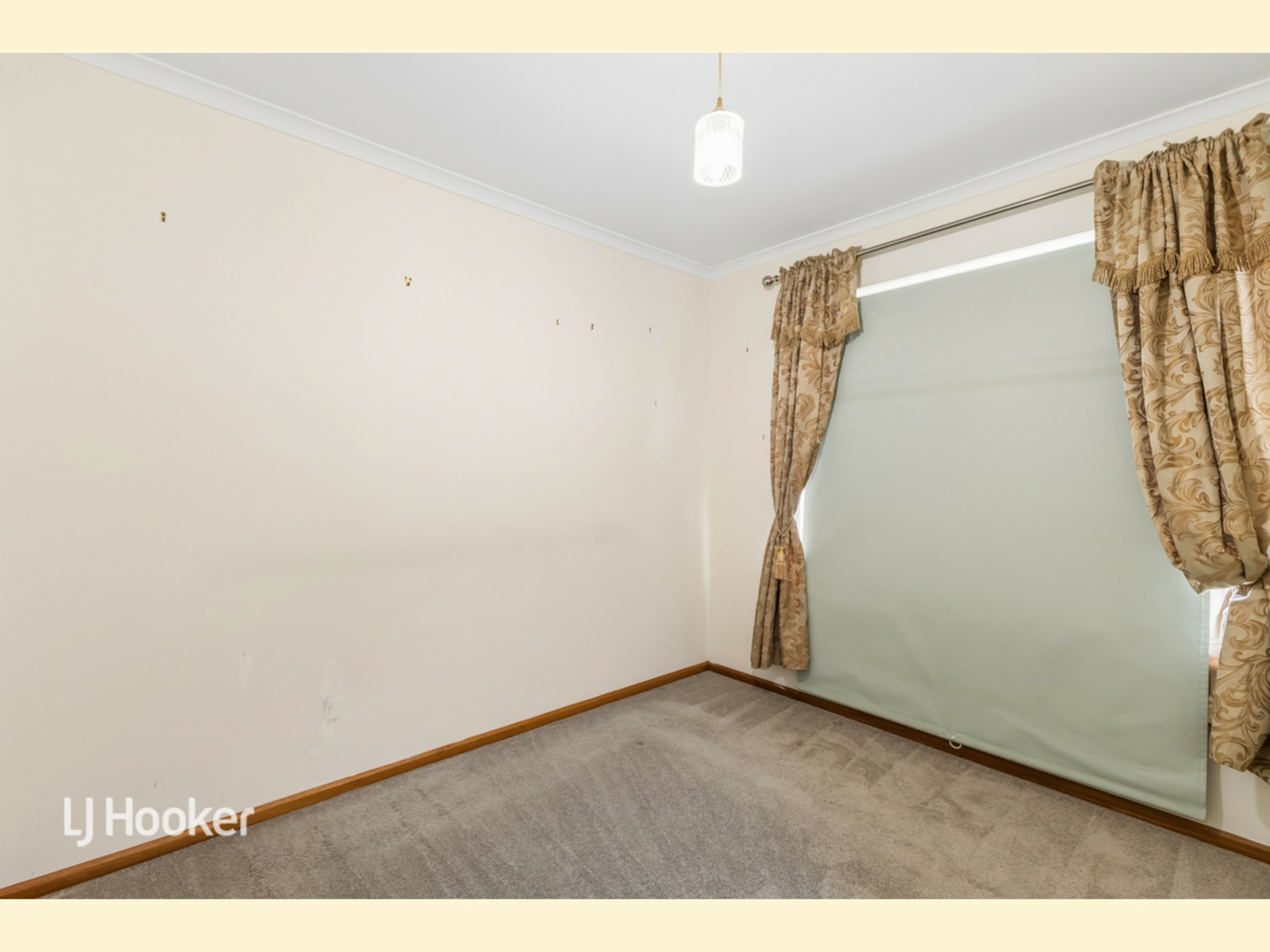 21 Somerset Grove — photo 6 of 13