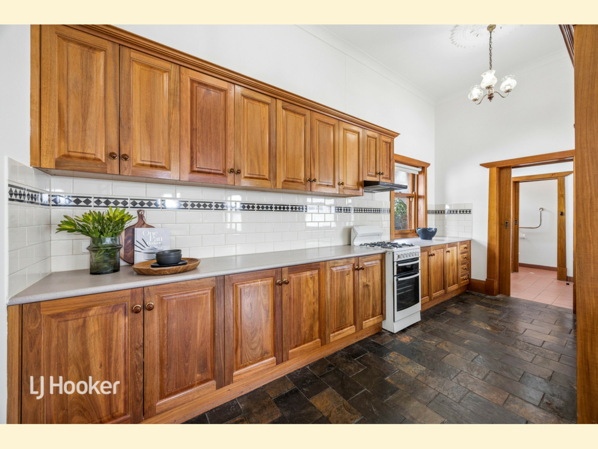 337 Magill Road — photo 15 of 24