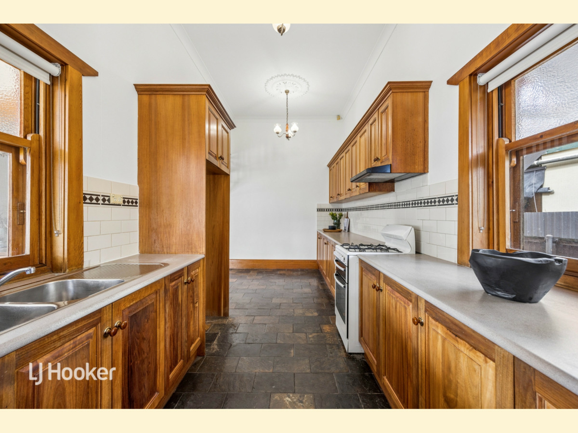 337 Magill Road — photo 17 of 24