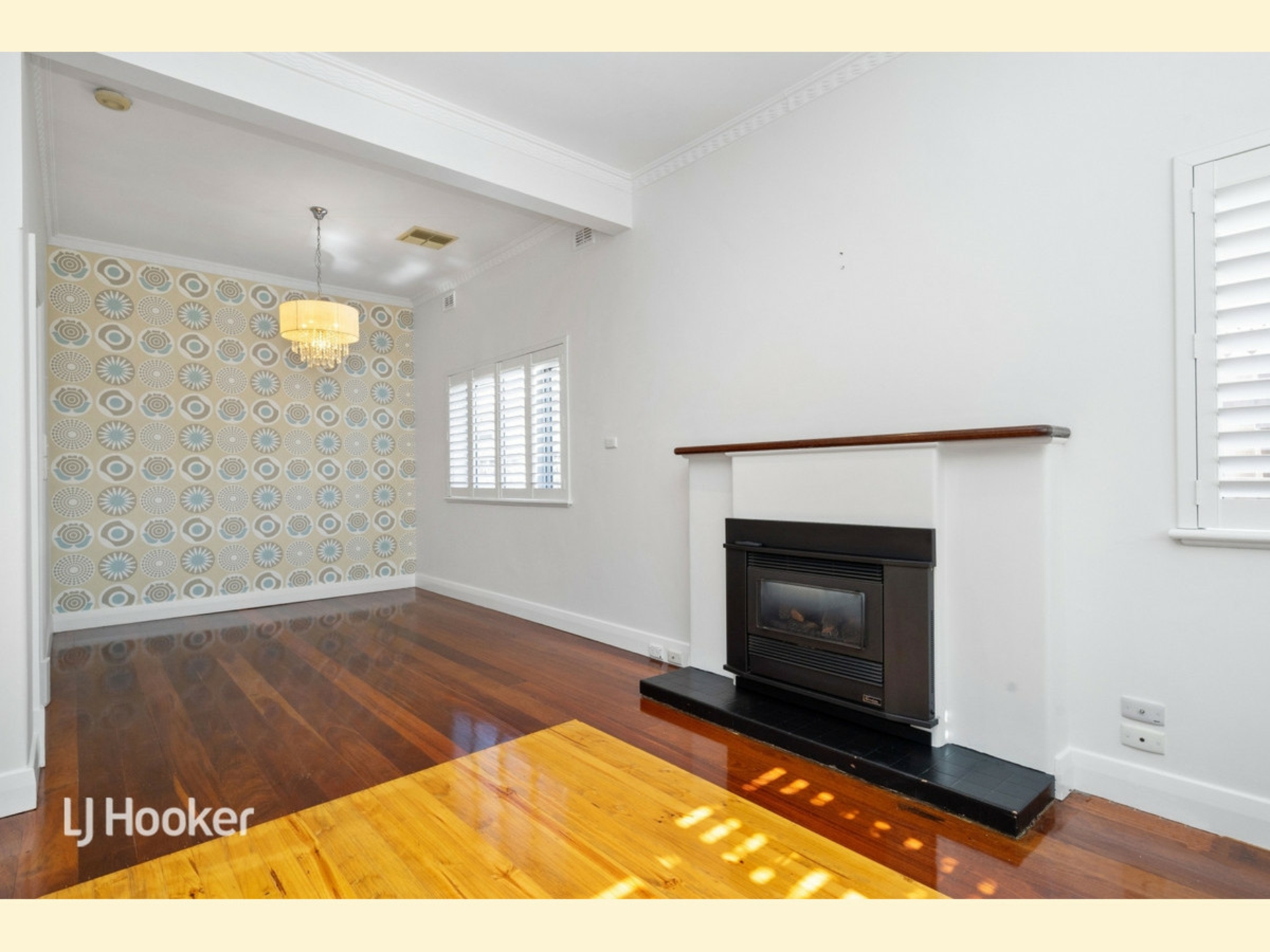 89 College Road — photo 4 of 11